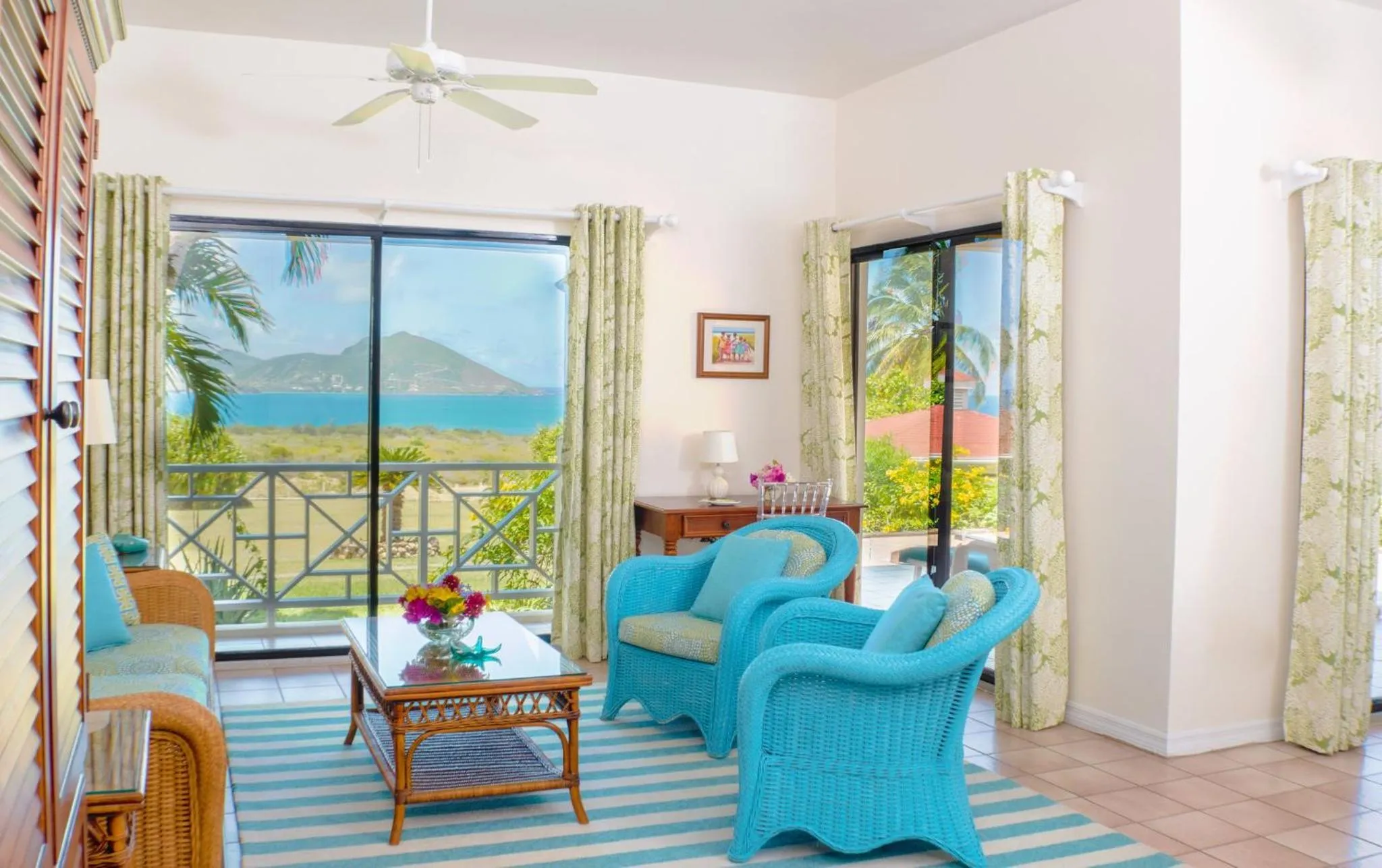 Living room in Mount Nevis Hotel