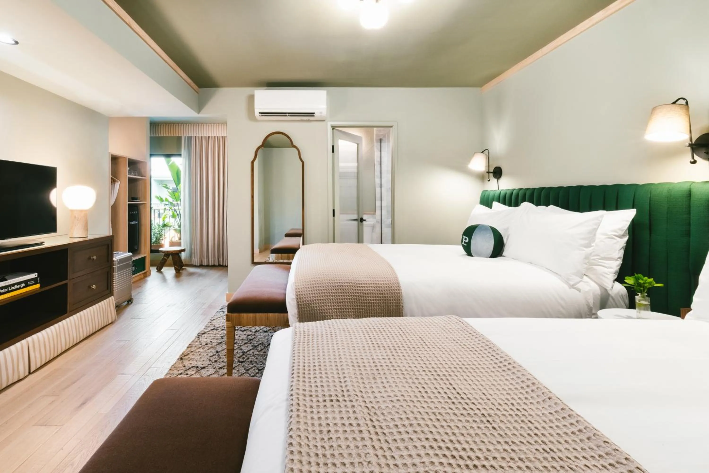 Bedroom, Bed in Palihotel Hollywood near Universal Studios