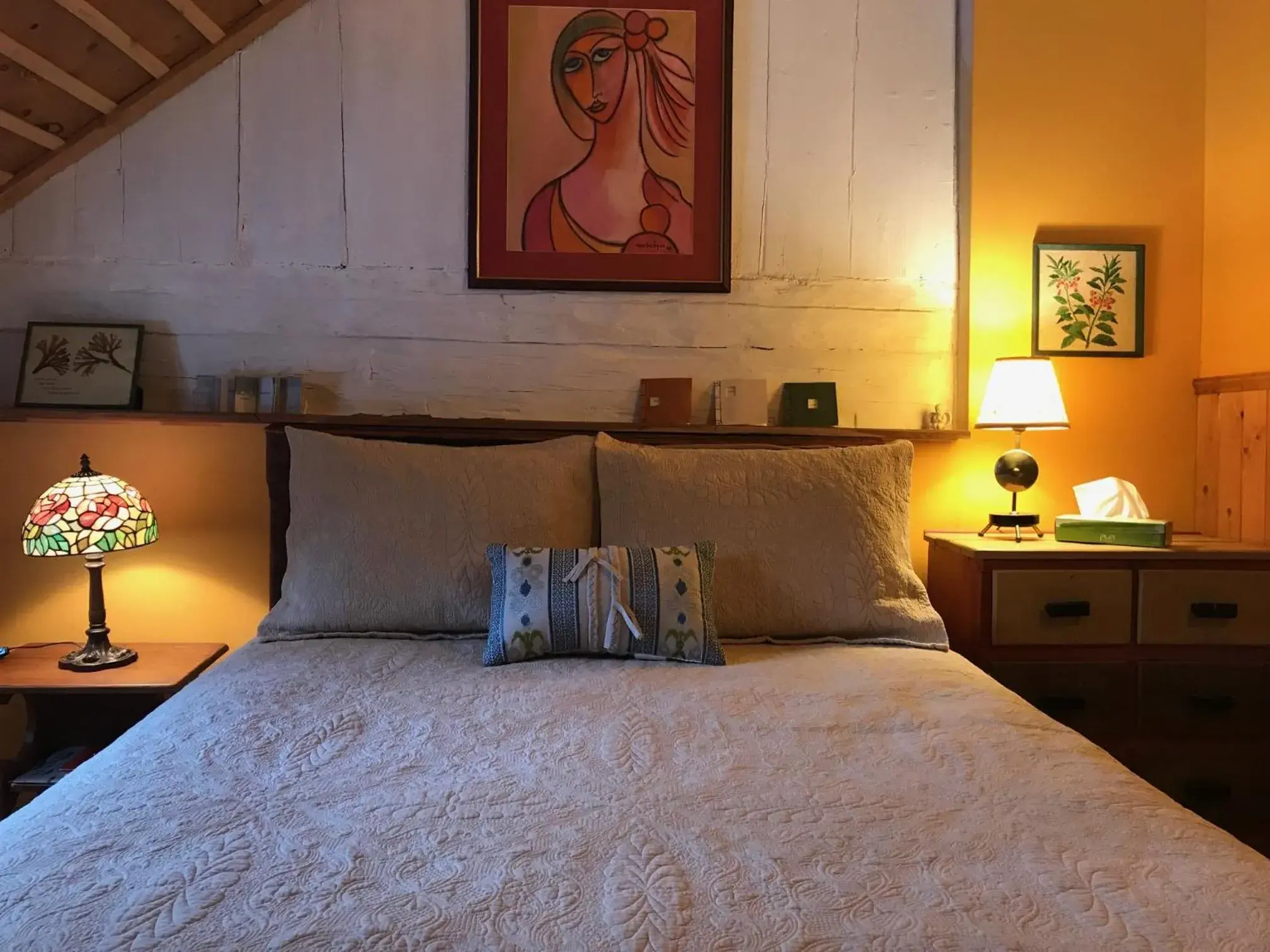 Standard Queen Room in Auberge Restaurant La Mara Standard Queen Room in Auberge Restaurant La Mara