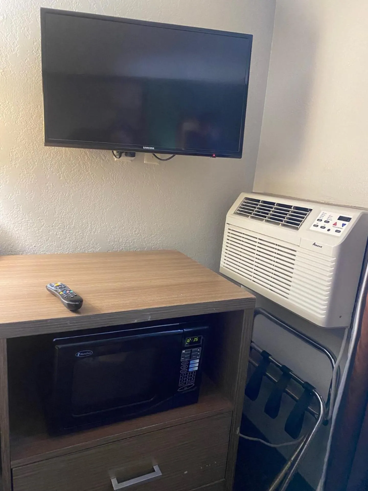 Super 8 by Wyndham Pierre SD