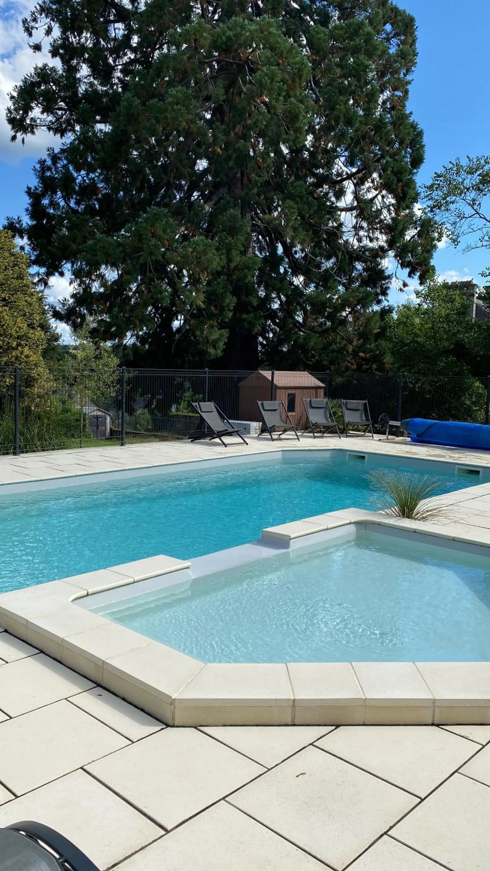 Swimming pool in Cosy Er Lann Chambres d'Hôtes