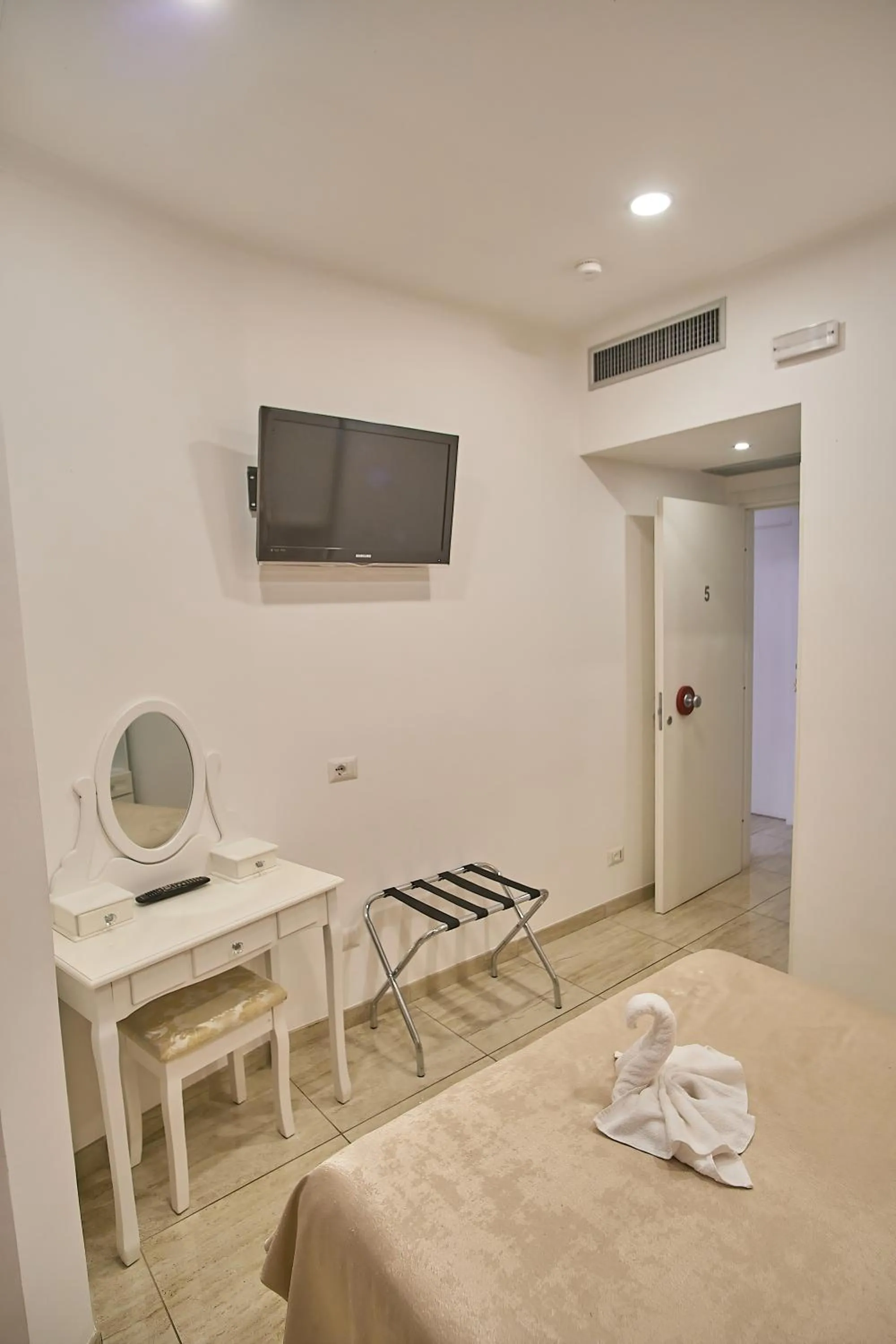 Photo of the whole room, Bed in Museum Guest House