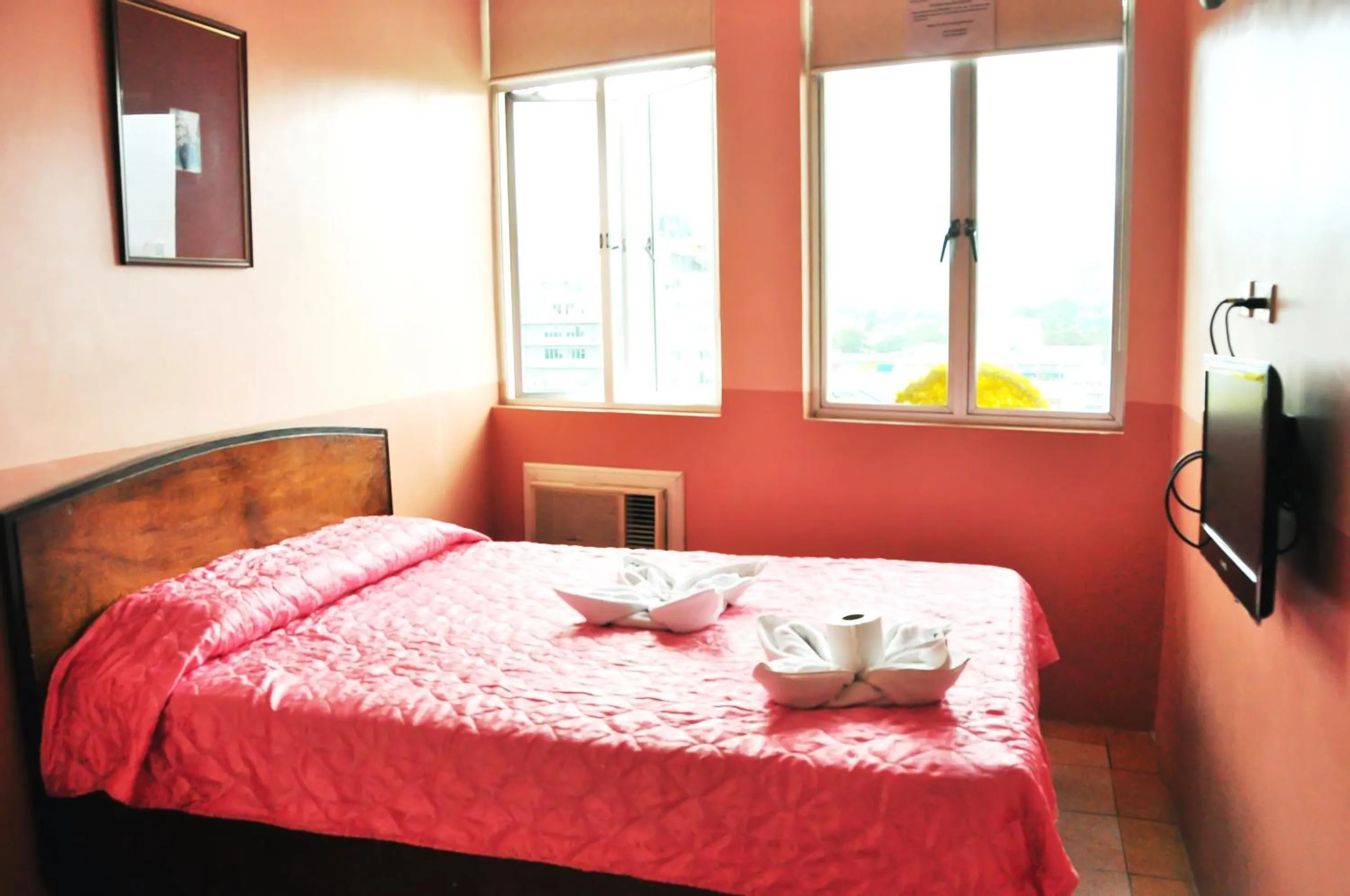 Bed in GV Tower Hotel