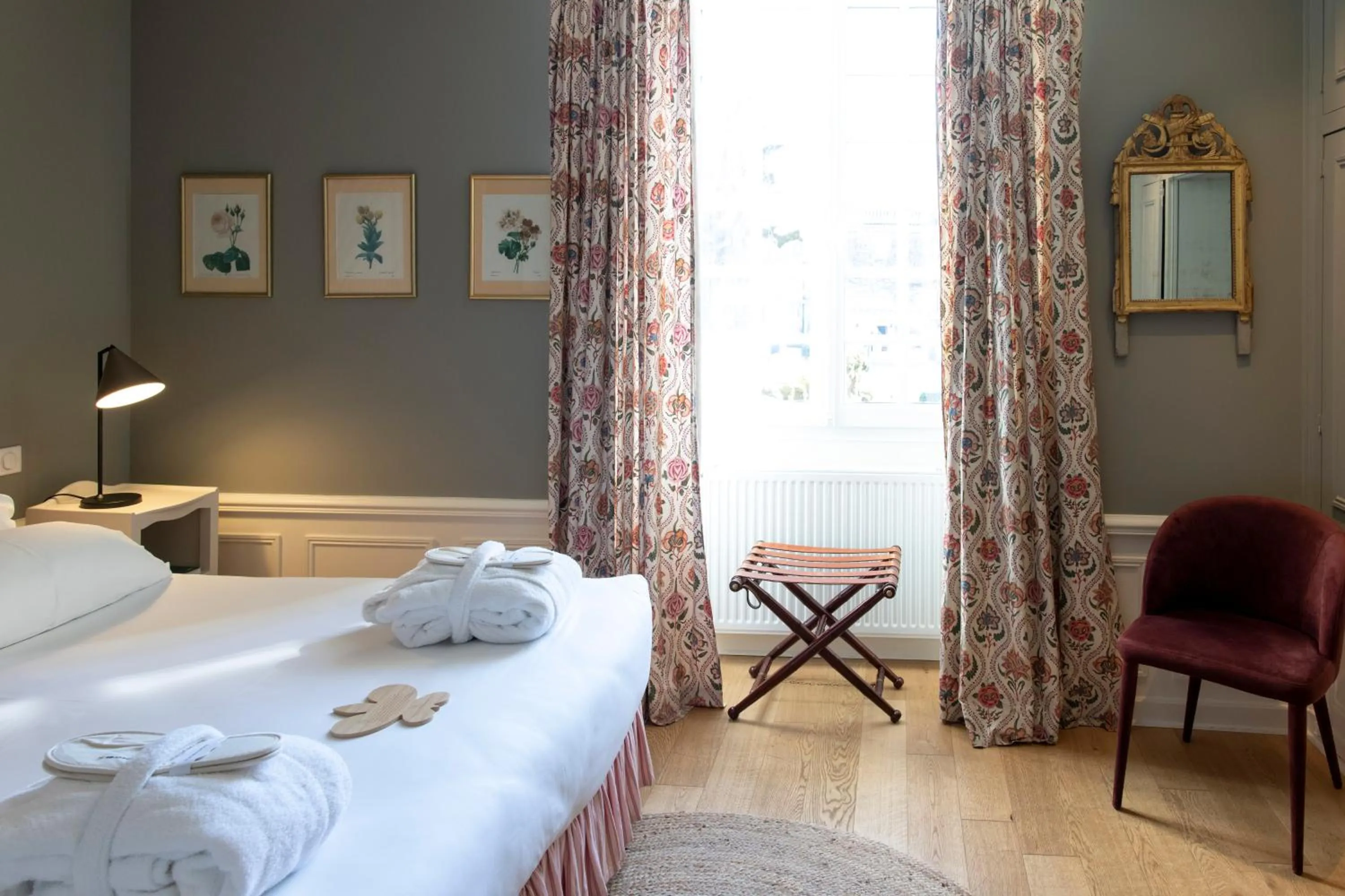 Bedroom, Bed in Le Vieux Logis