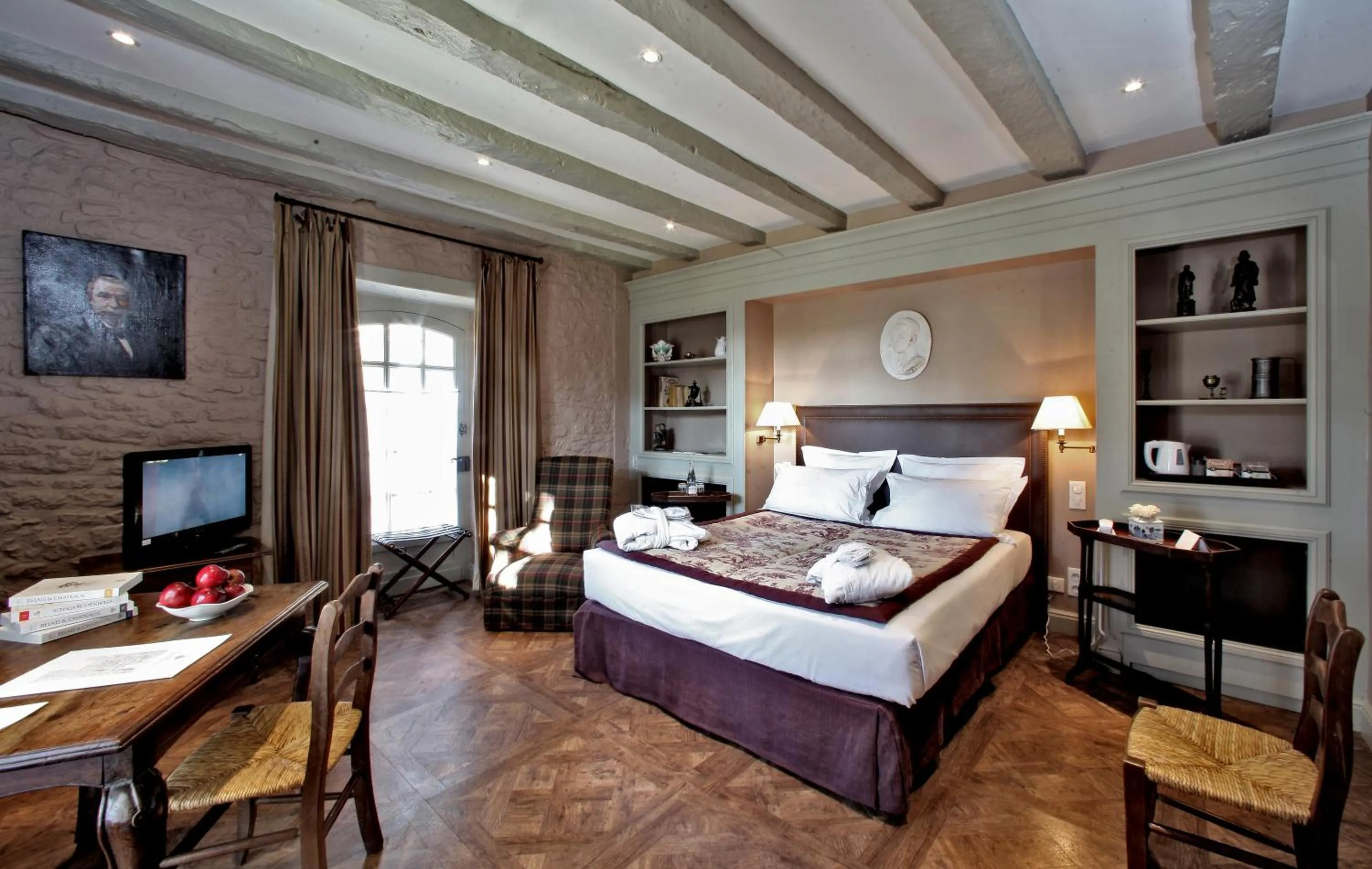 Bedroom, Bed in Le Vieux Logis