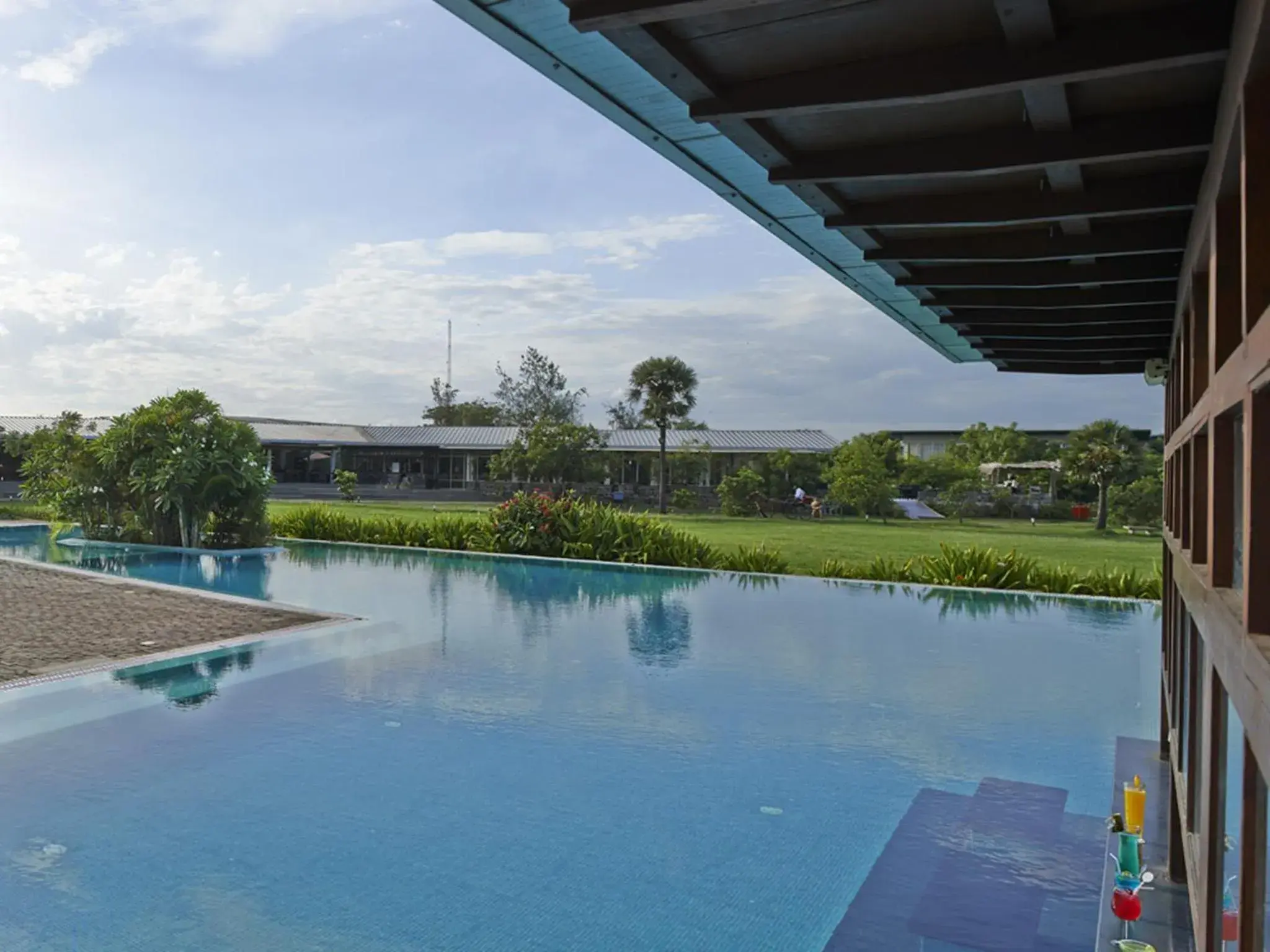 Swimming pool in Club Mahindra Puducherry Swimming pool in Club Mahindra Puducherry