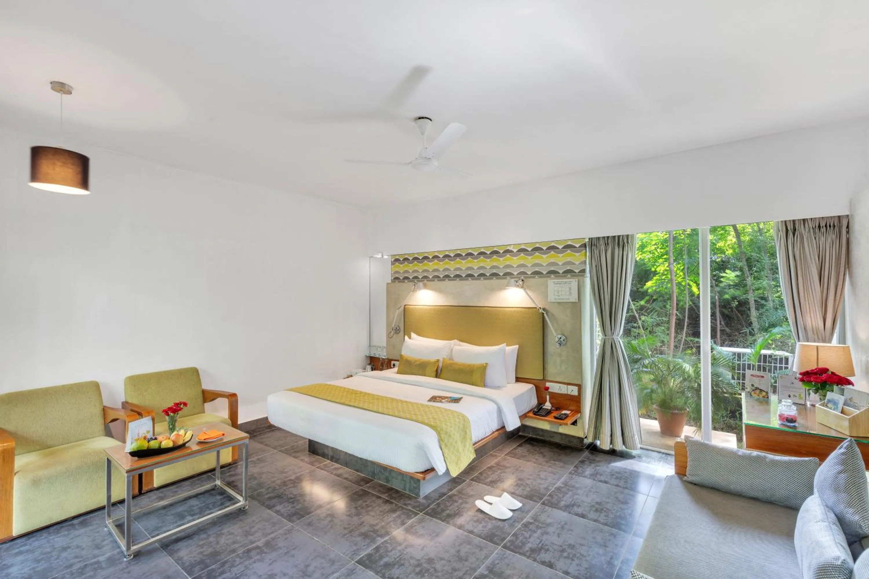 Photo of the whole room, Bed in Club Mahindra Puducherry