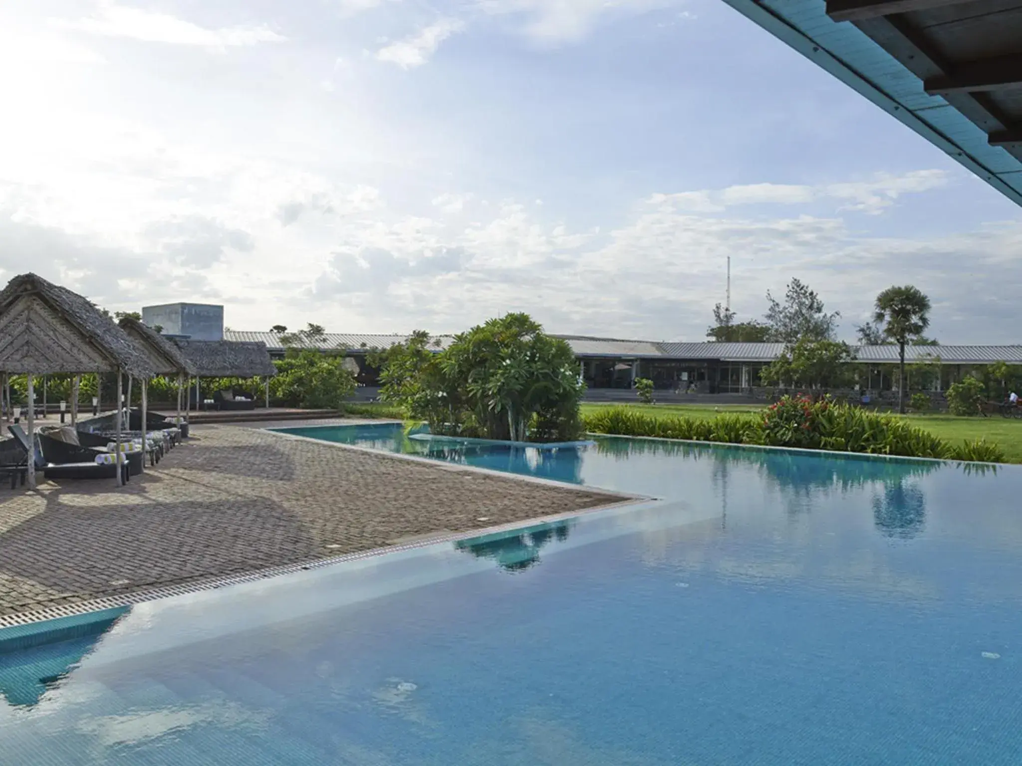 Swimming pool in Club Mahindra Puducherry Swimming pool in Club Mahindra Puducherry