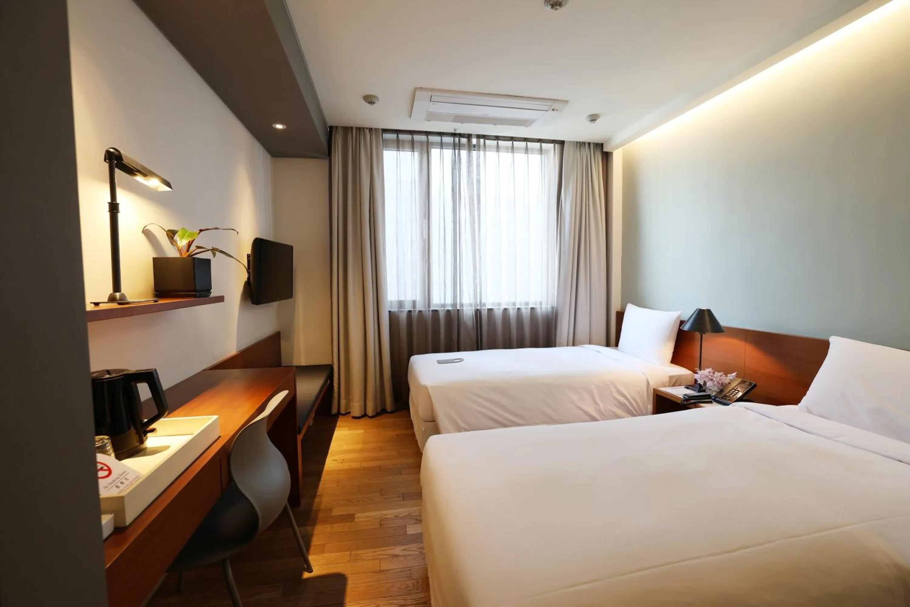 Bedroom, Bed in Seoul Hotel ShinShin Myeongdong