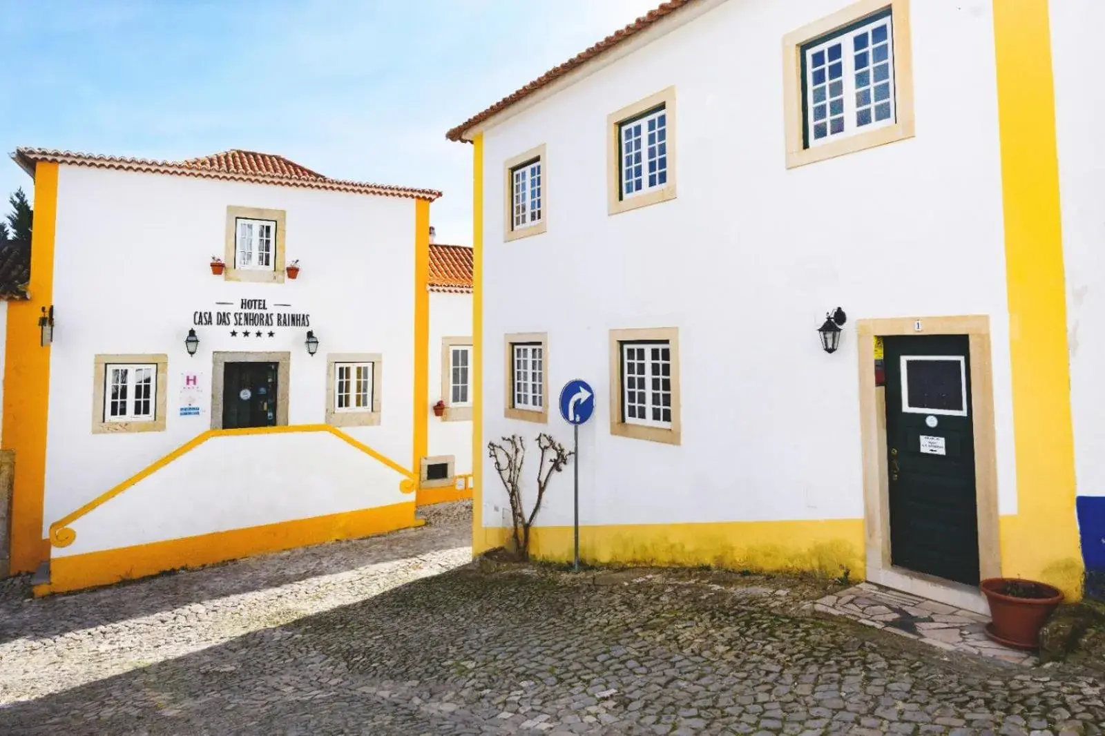 Property building in Casa Senhoras Rainhas - Óbidos - by Unlock Hotels Property building in Casa Senhoras Rainhas - Óbidos - by Unlock Hotels