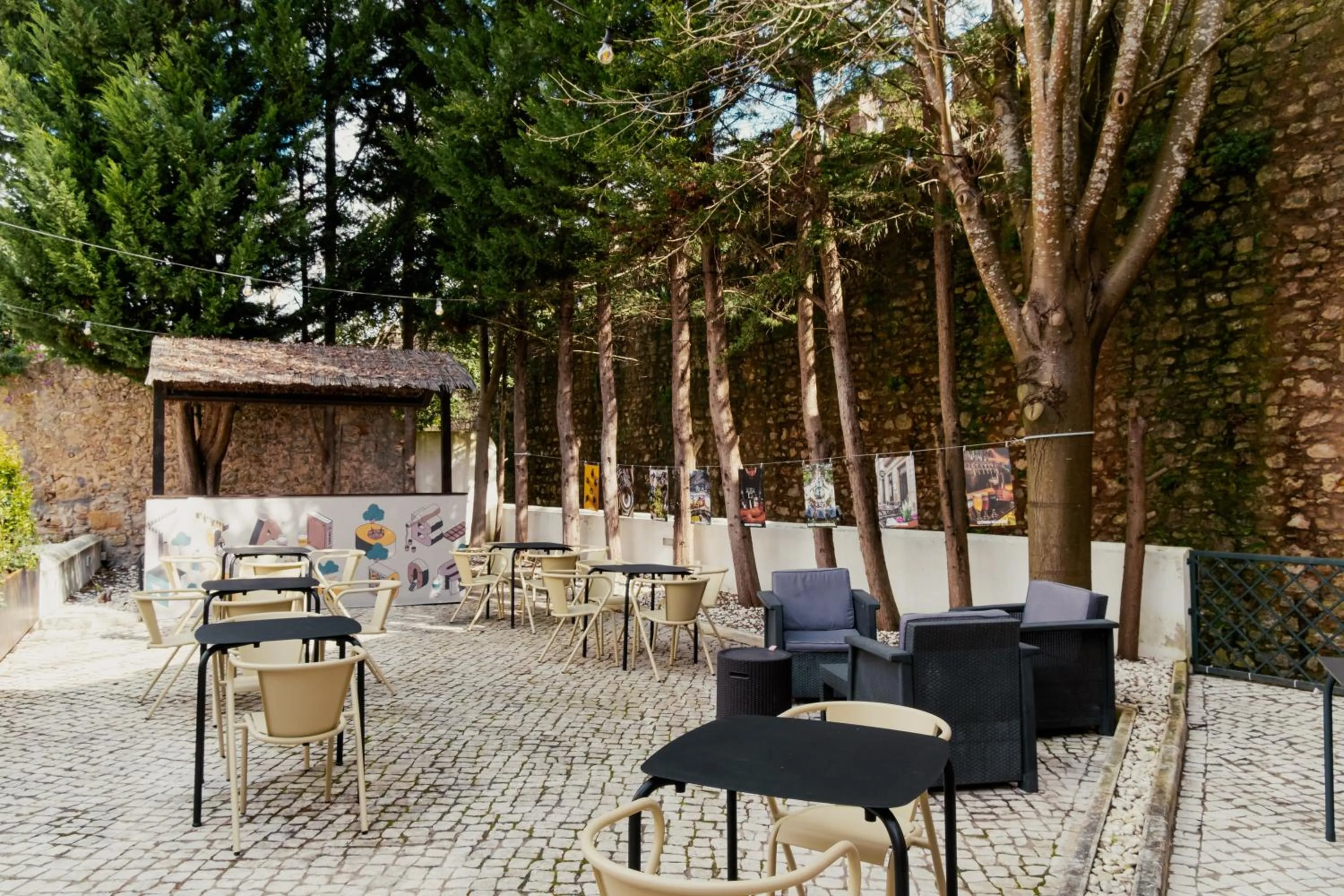 Restaurant/places to eat in Casa Senhoras Rainhas - Óbidos - by Unlock Hotels