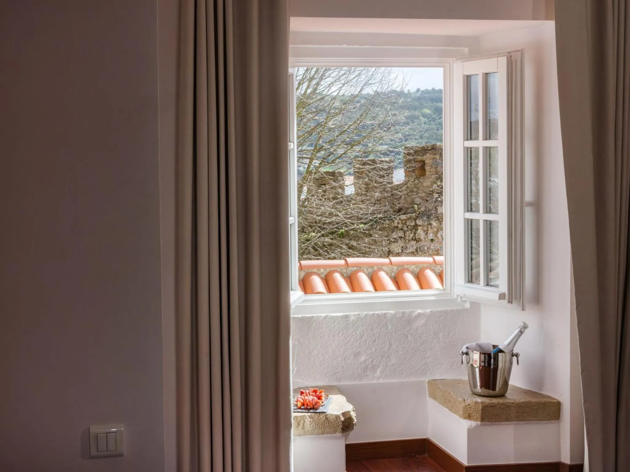 Photo of the whole room, Bed in Casa Senhoras Rainhas - Óbidos - by Unlock Hotels