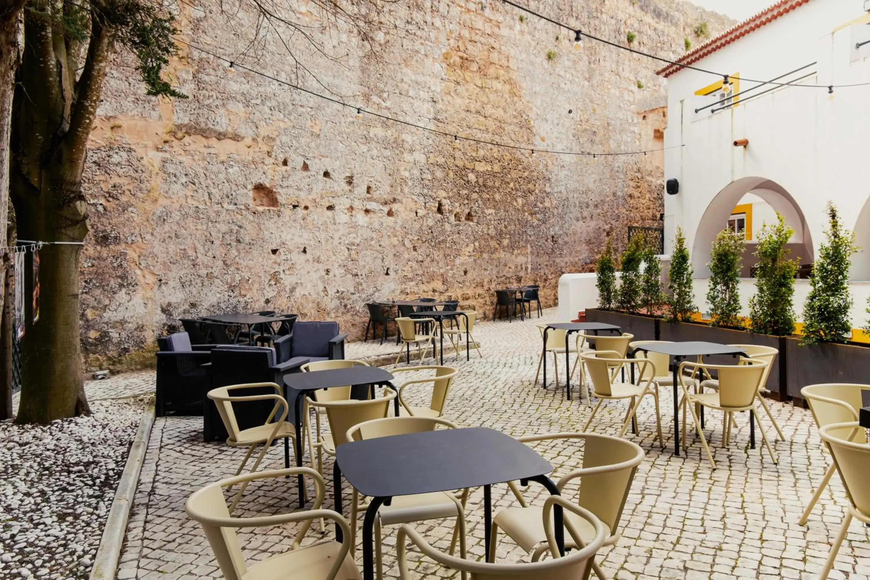Restaurant/places to eat in Casa Senhoras Rainhas - Óbidos - by Unlock Hotels Restaurant/places to eat in Casa Senhoras Rainhas - Óbidos - by Unlock Hotels