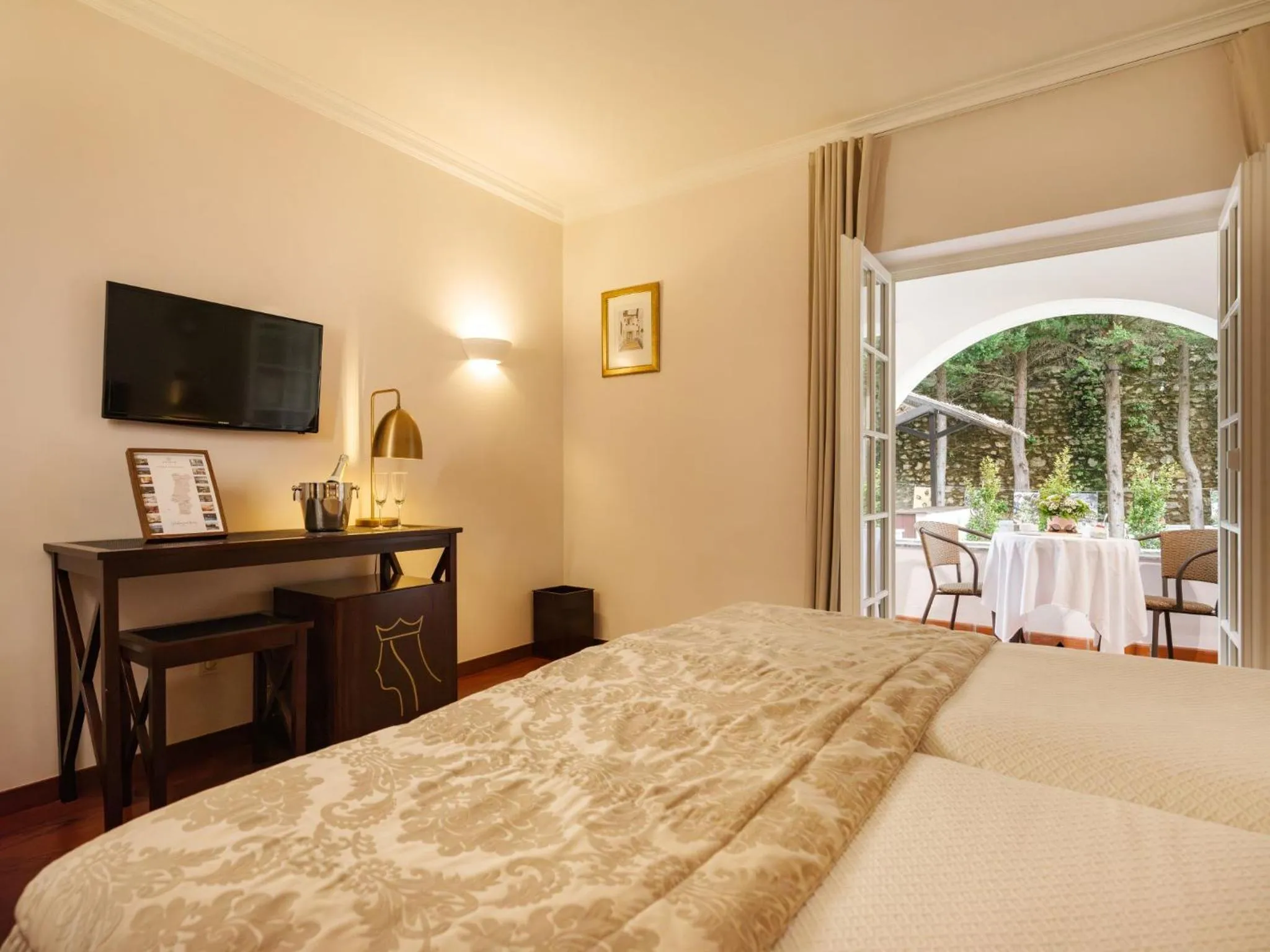 Bedroom, Bed in Casa Senhoras Rainhas - Óbidos - by Unlock Hotels