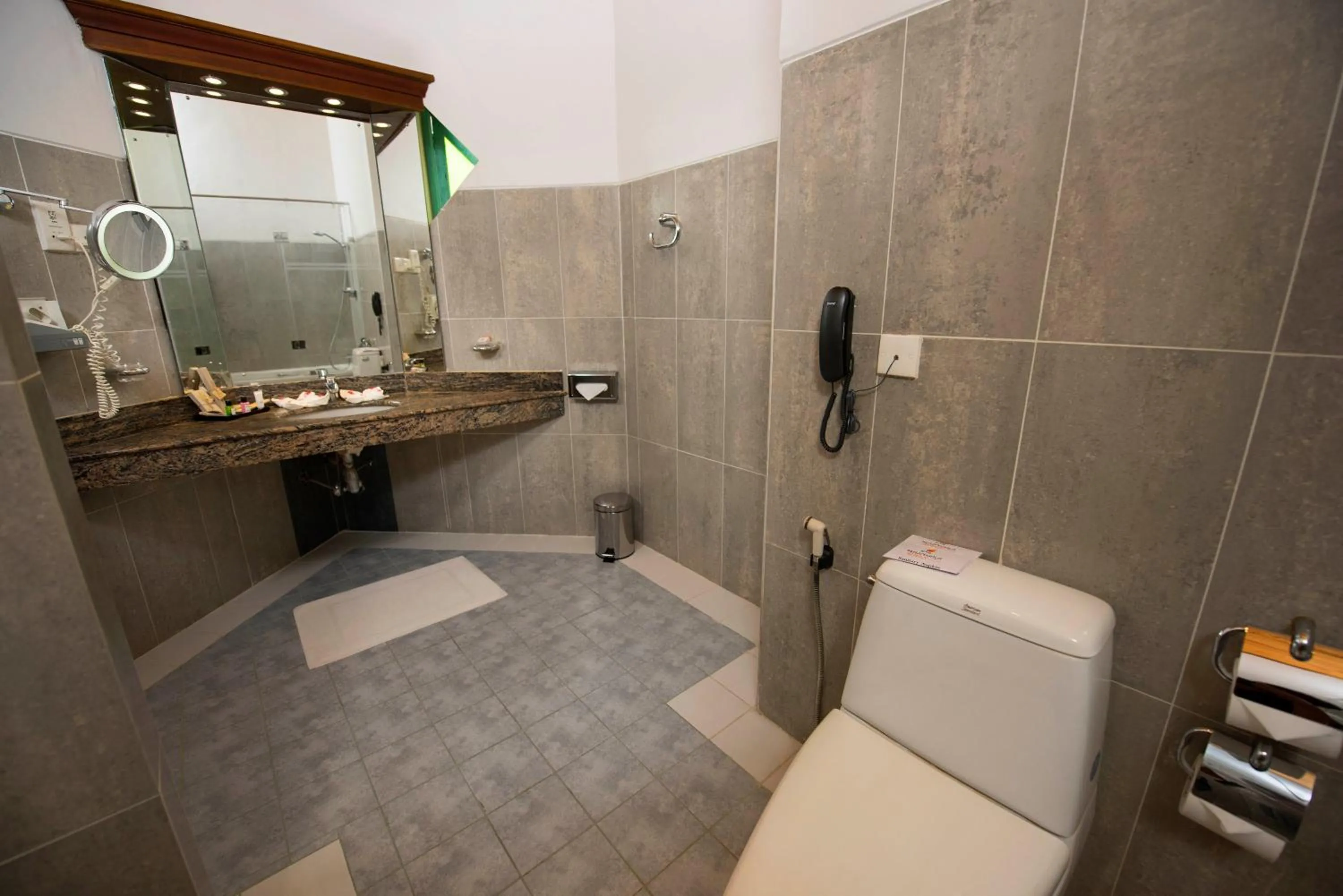 Bathroom in Mandara Rosen Yala, Kataragama