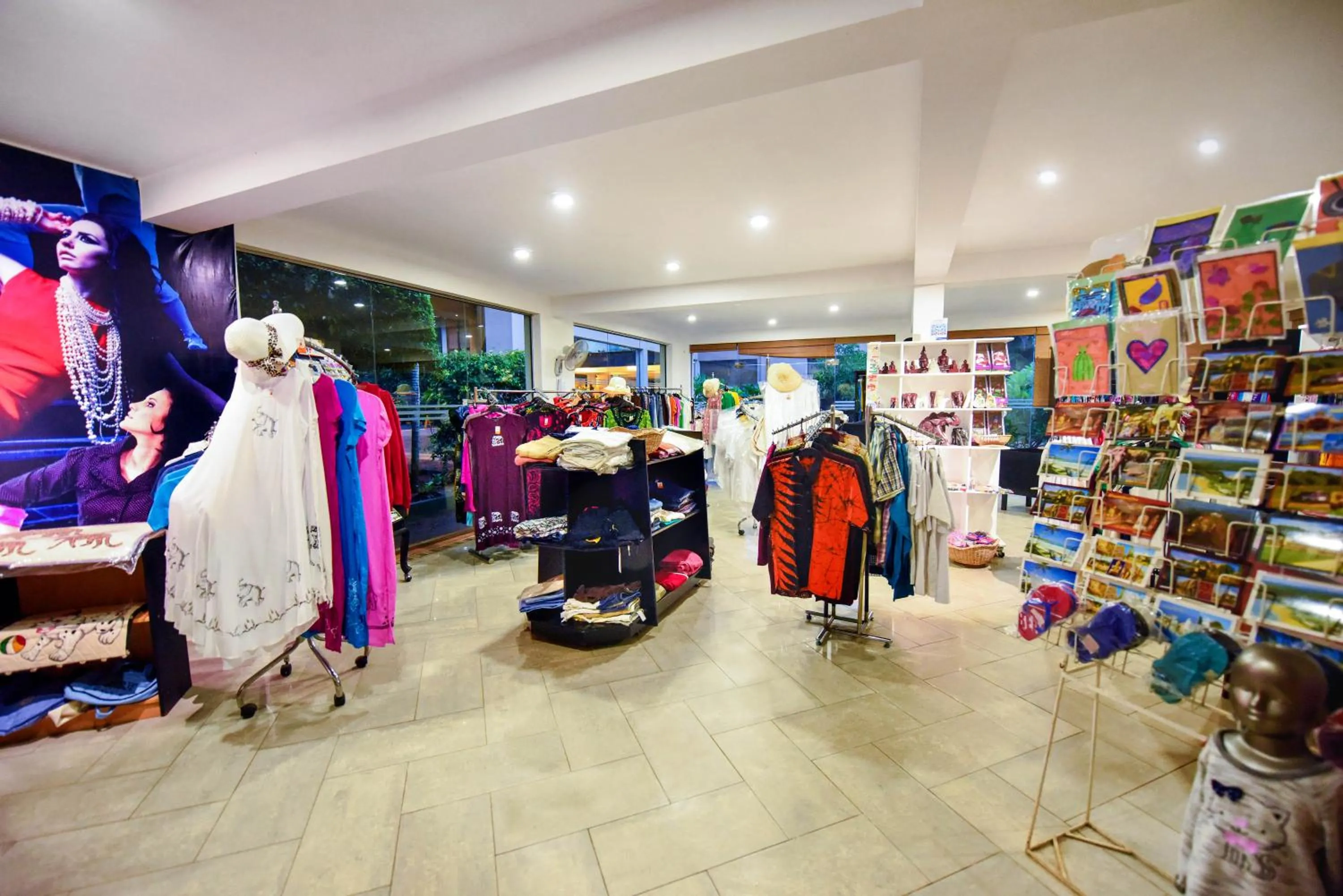 On-site shops in Mandara Rosen Yala, Kataragama