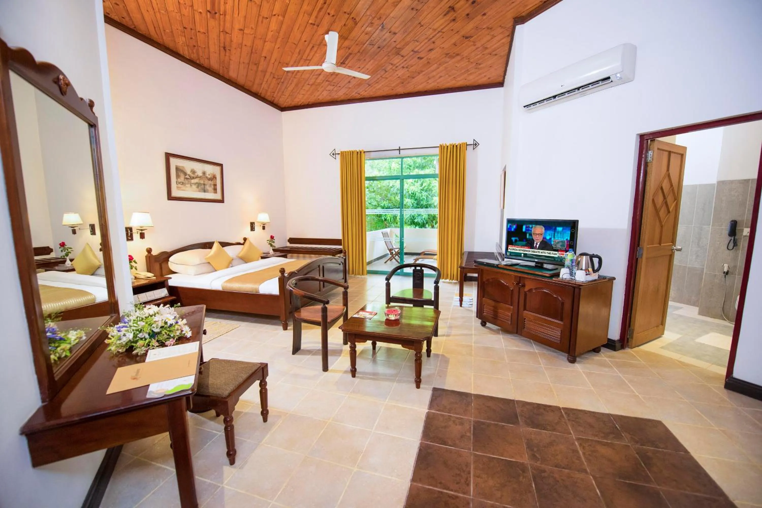 Photo of the whole room in Mandara Rosen Yala, Kataragama