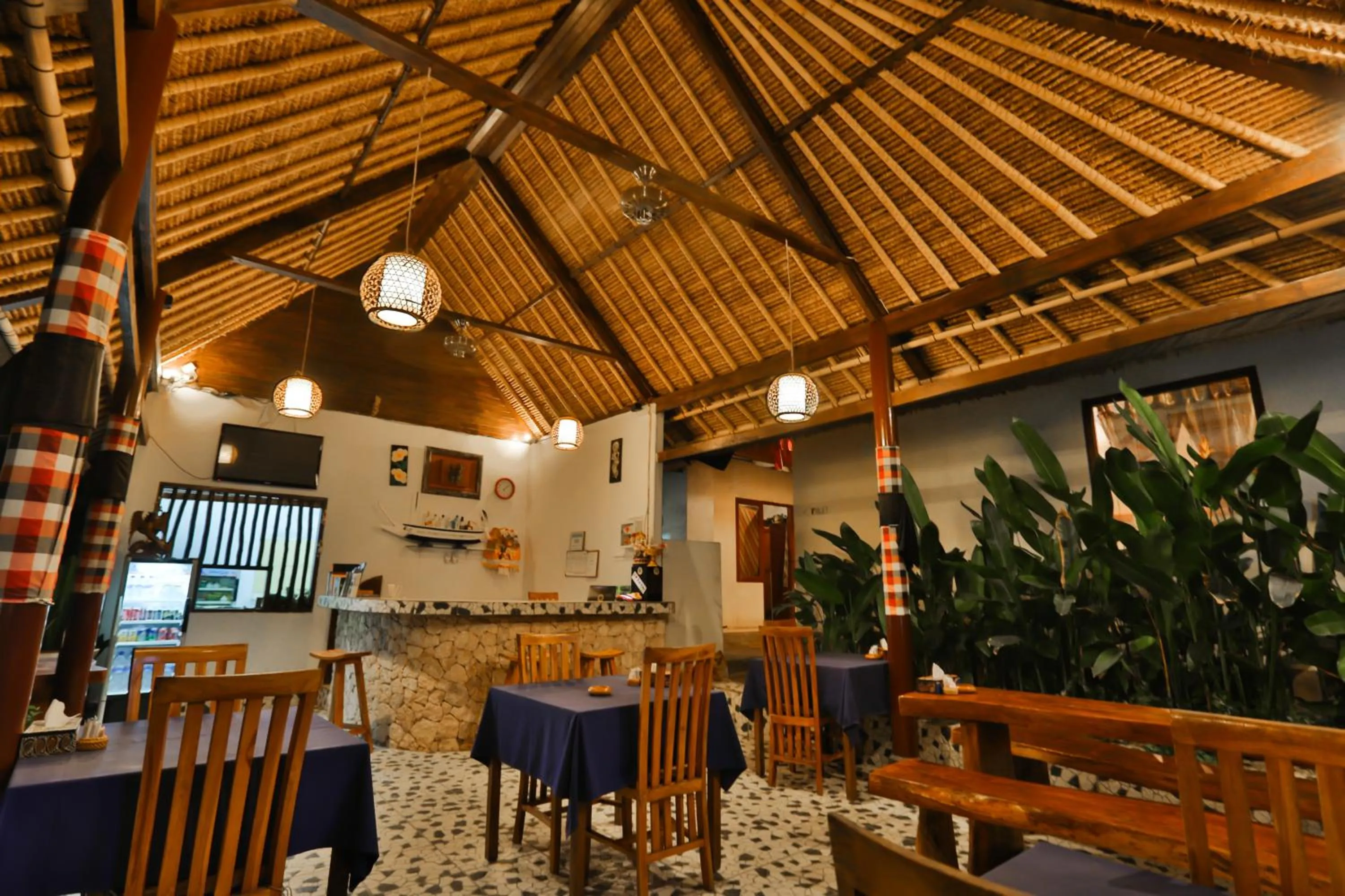 Restaurant/places to eat in Sunset Coin Lembongan