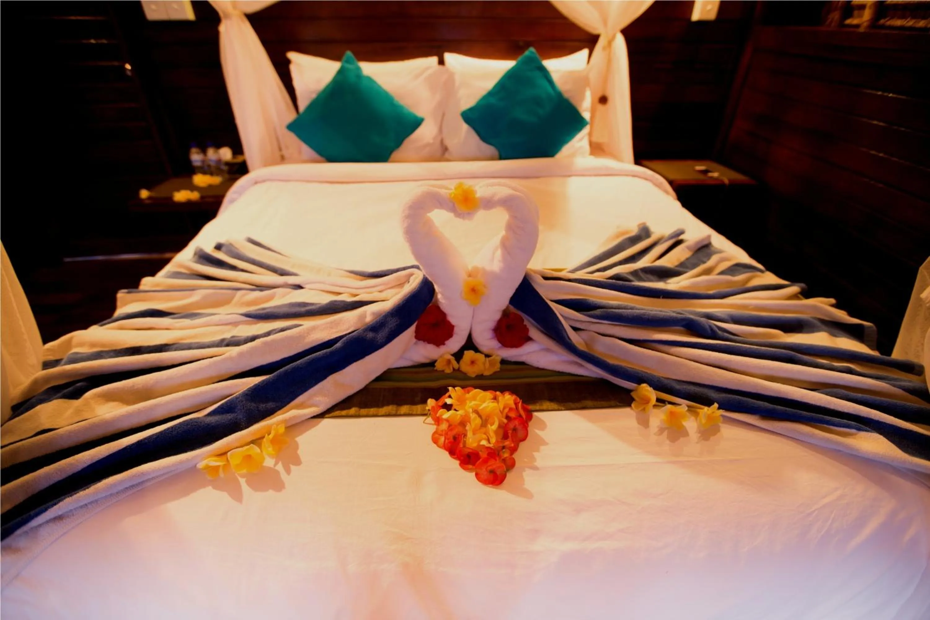 Bed in Sunset Coin Lembongan