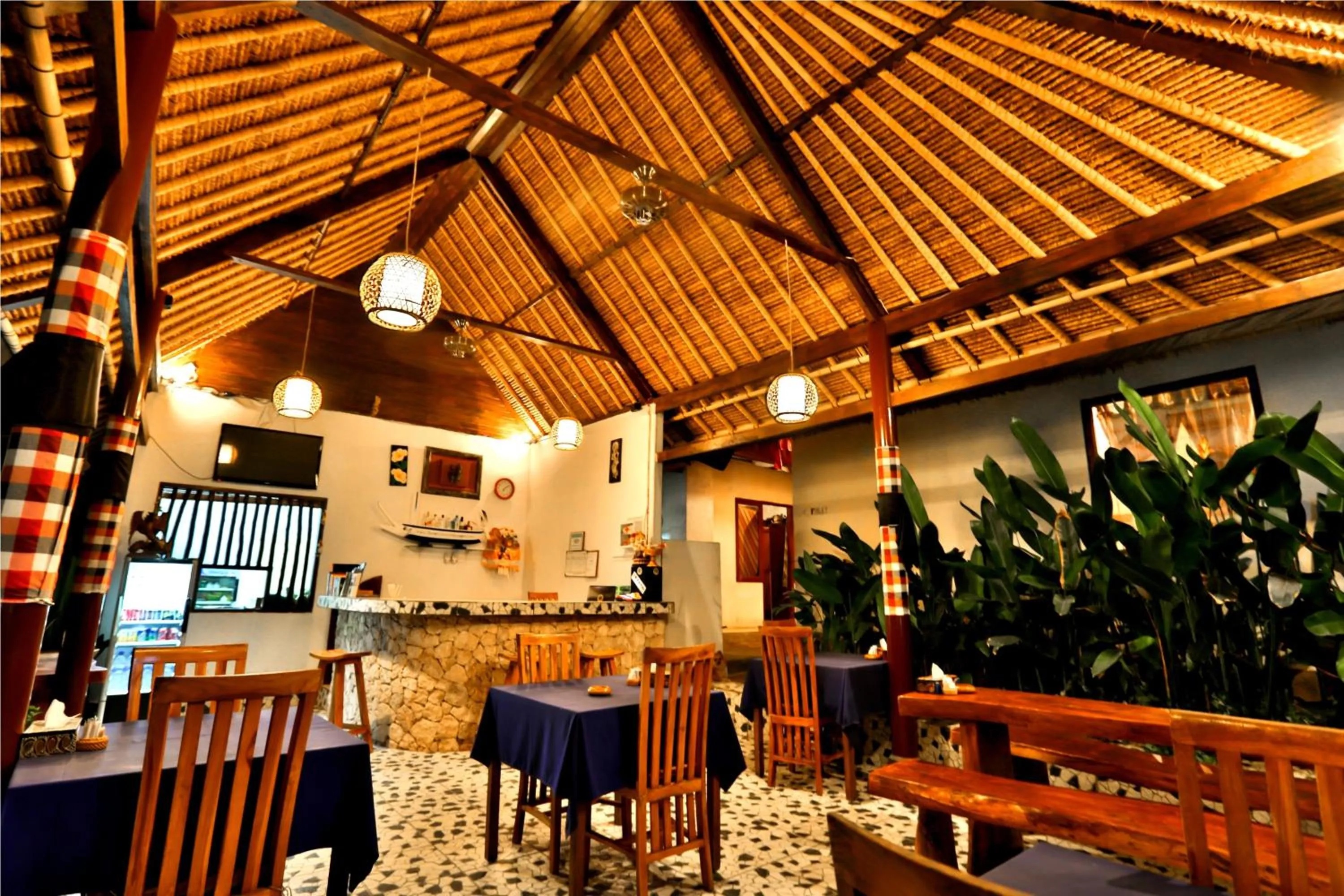 Restaurant/places to eat in Sunset Coin Lembongan
