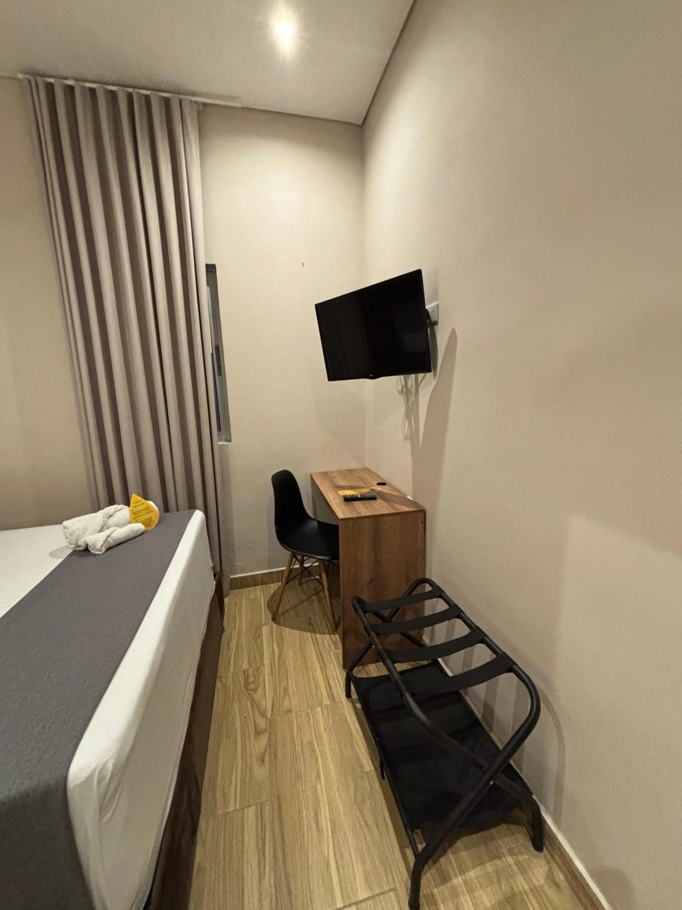 TV and multimedia in Casa Roman Hotel Boutique