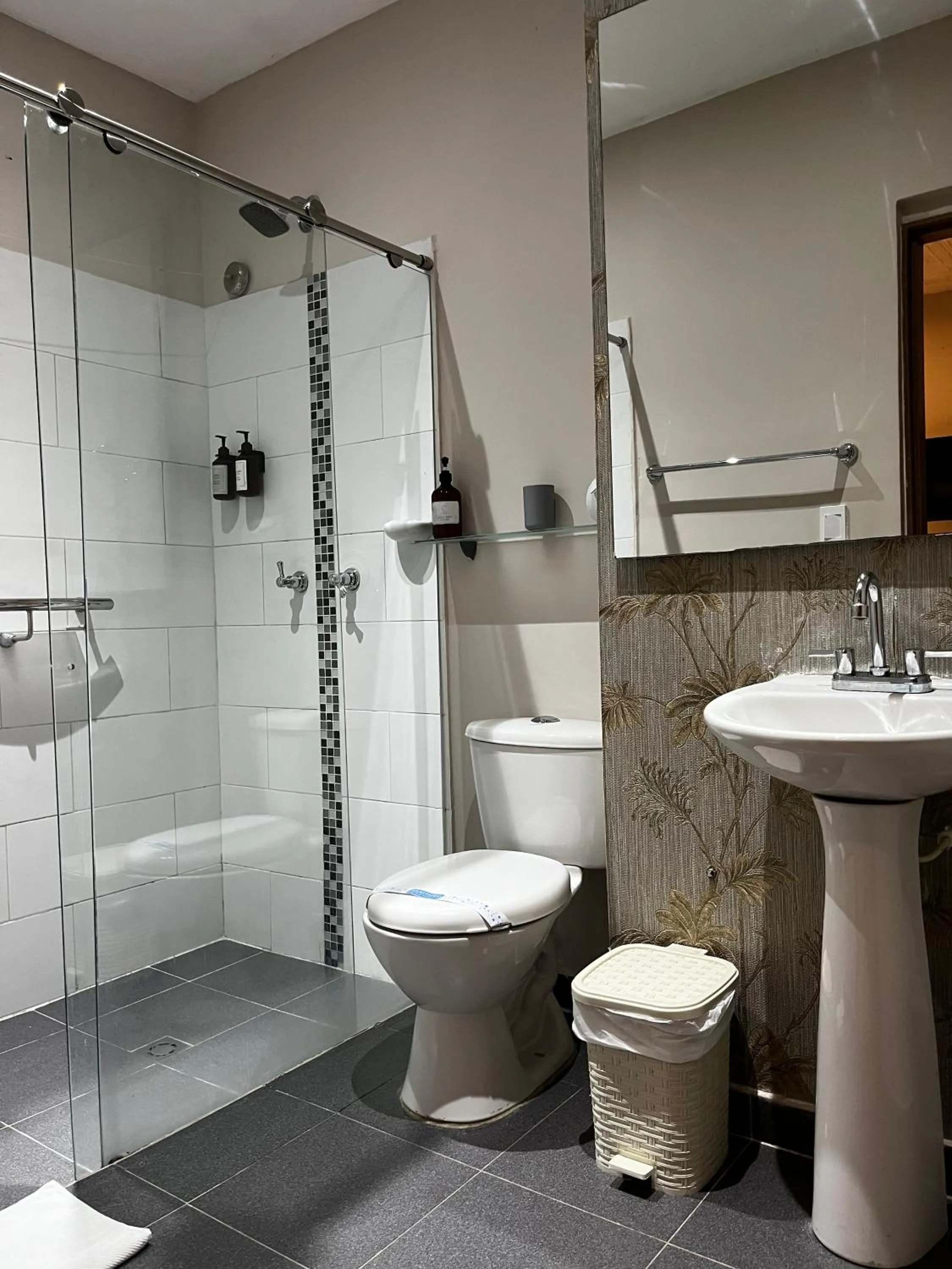 Shower in Casa Roman Hotel Boutique