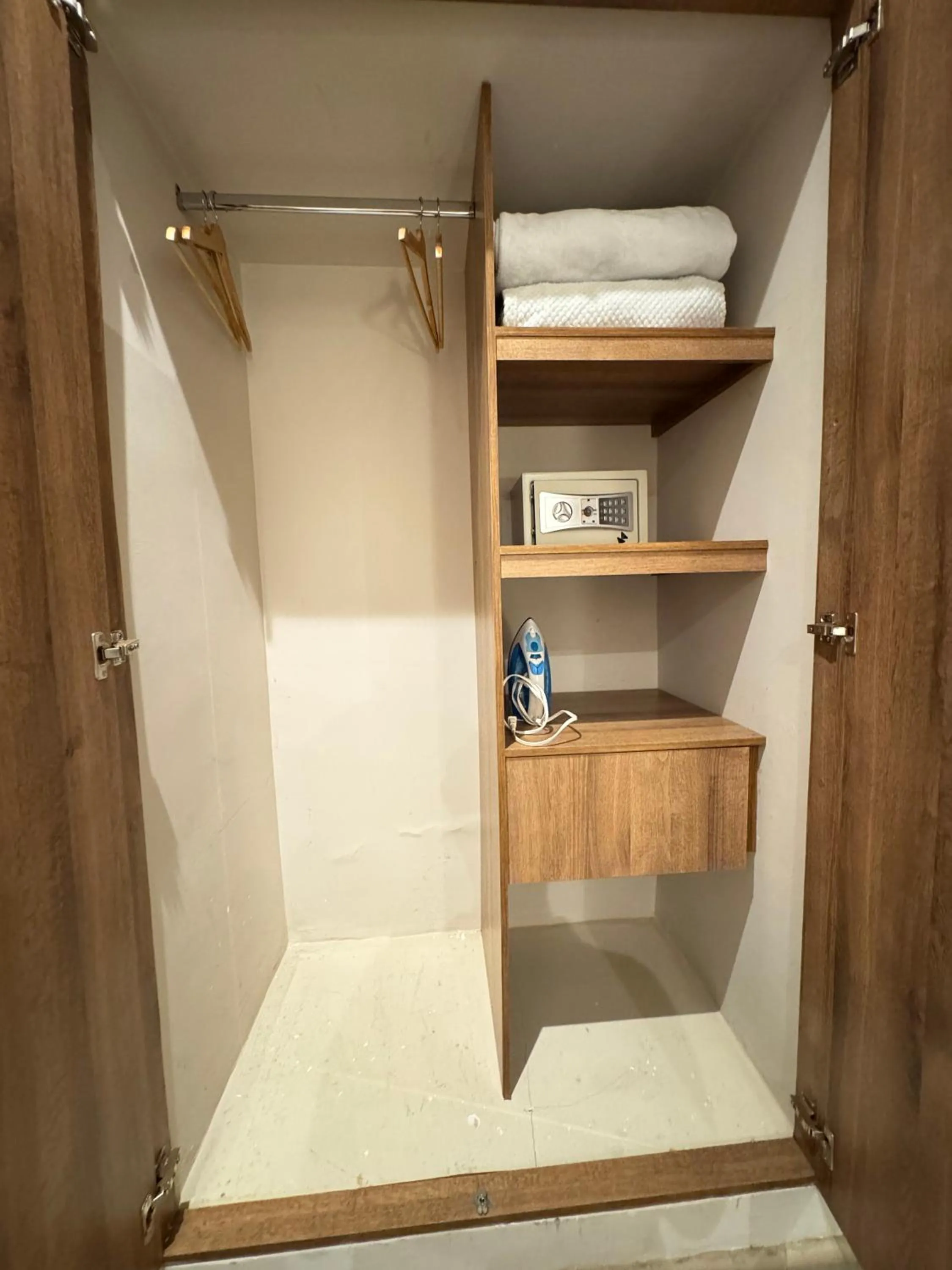 flat iron in Casa Roman Hotel Boutique