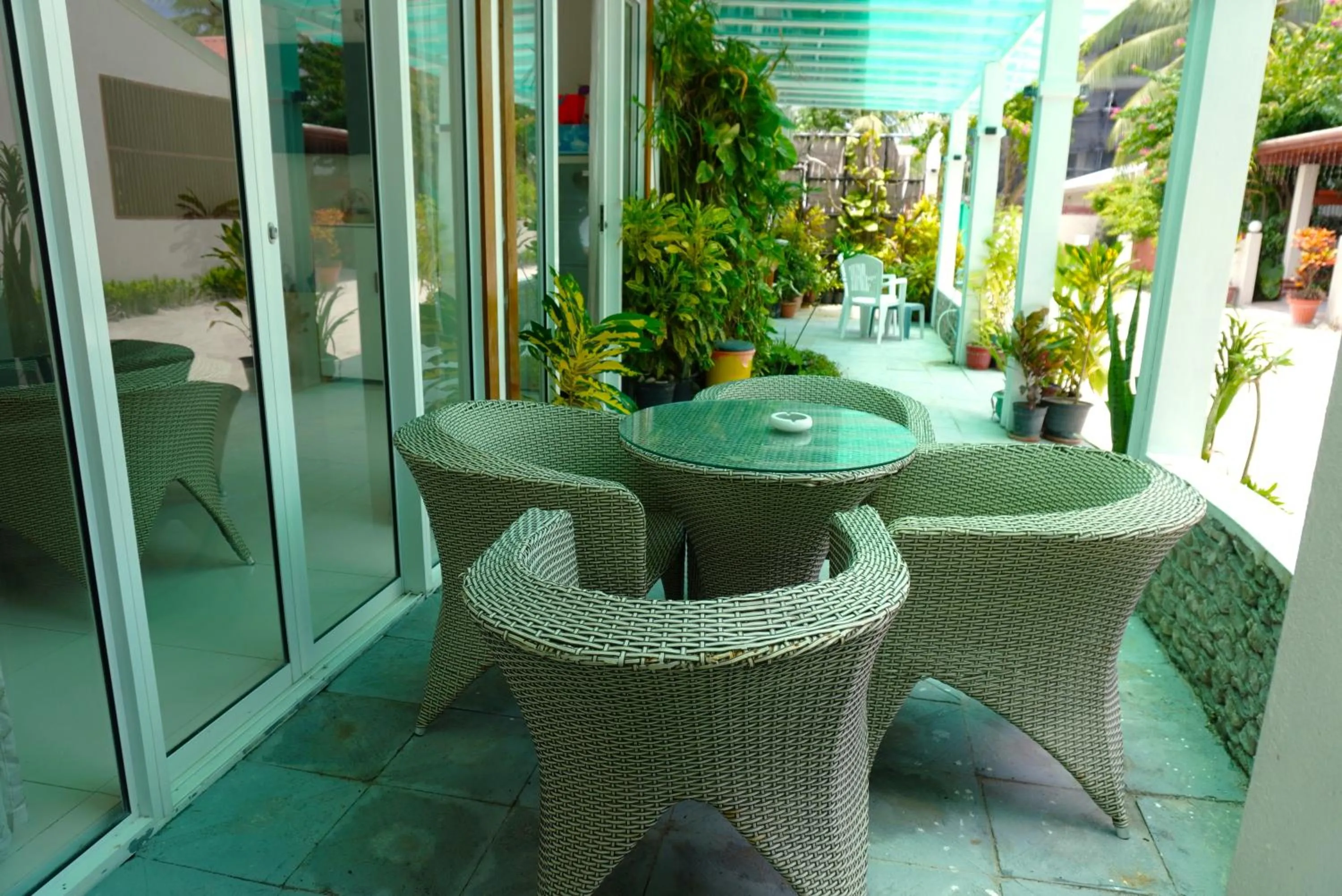 Patio in TME Retreats Dhigurah