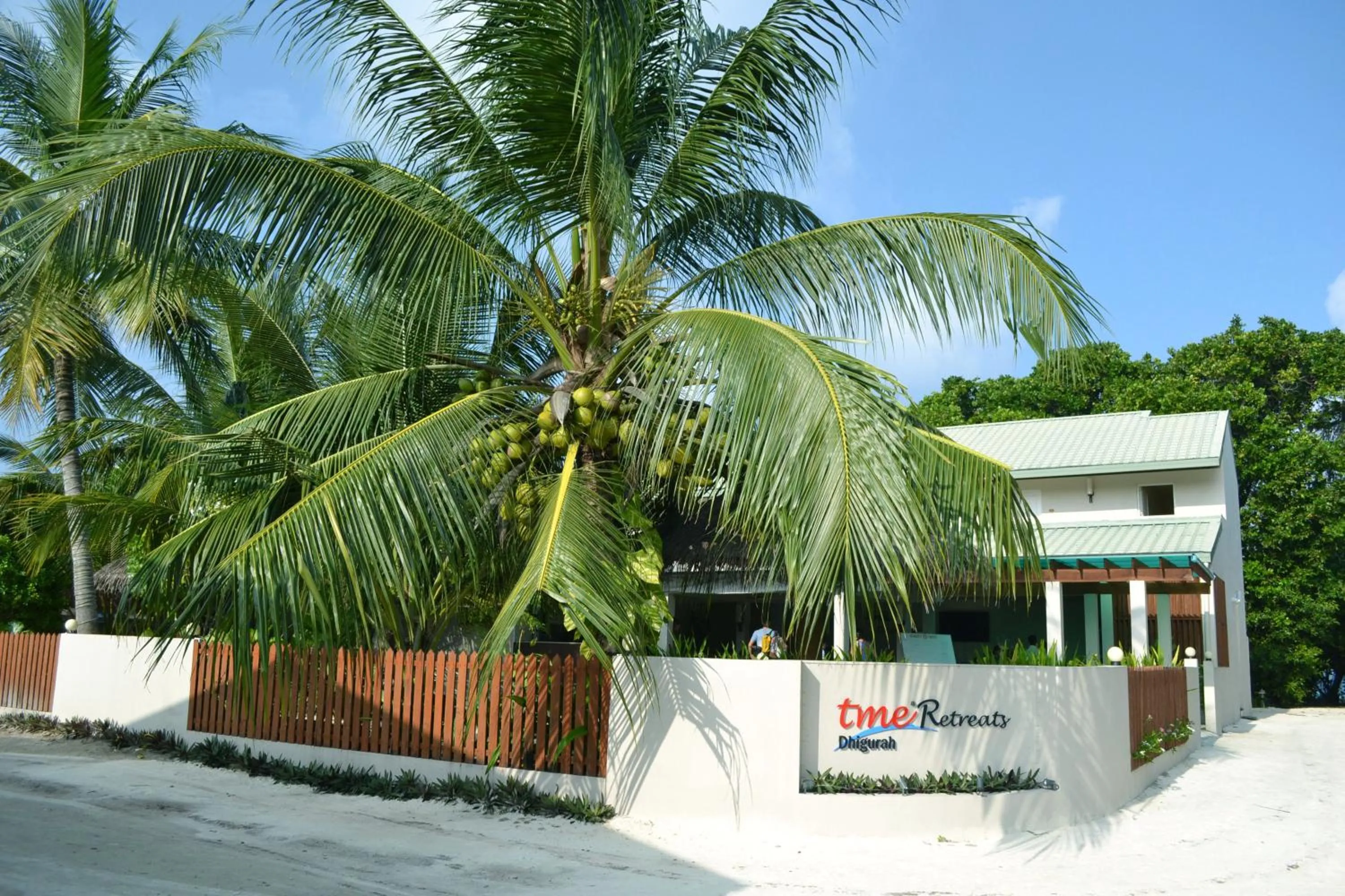 Property building in TME Retreats Dhigurah
