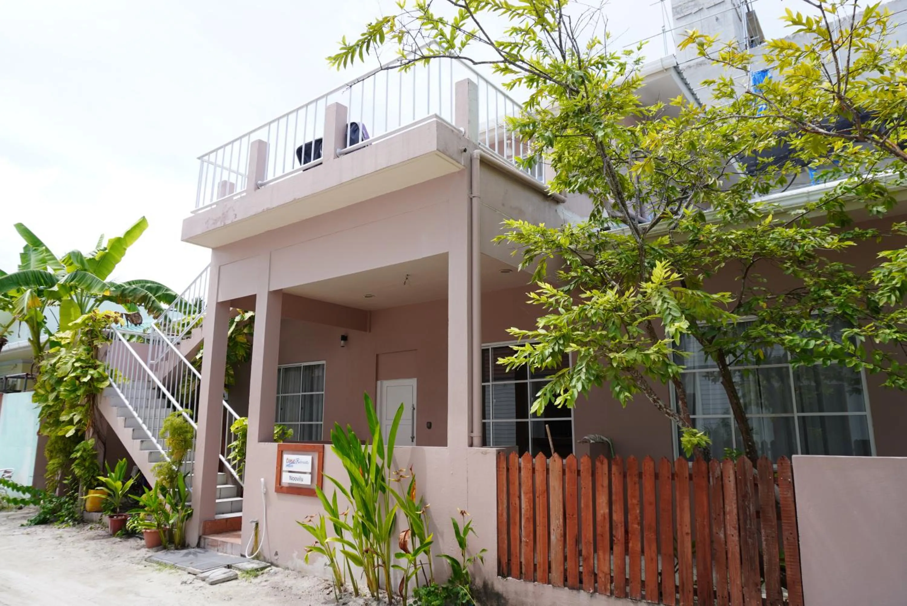 Property building in TME Retreats Dhigurah