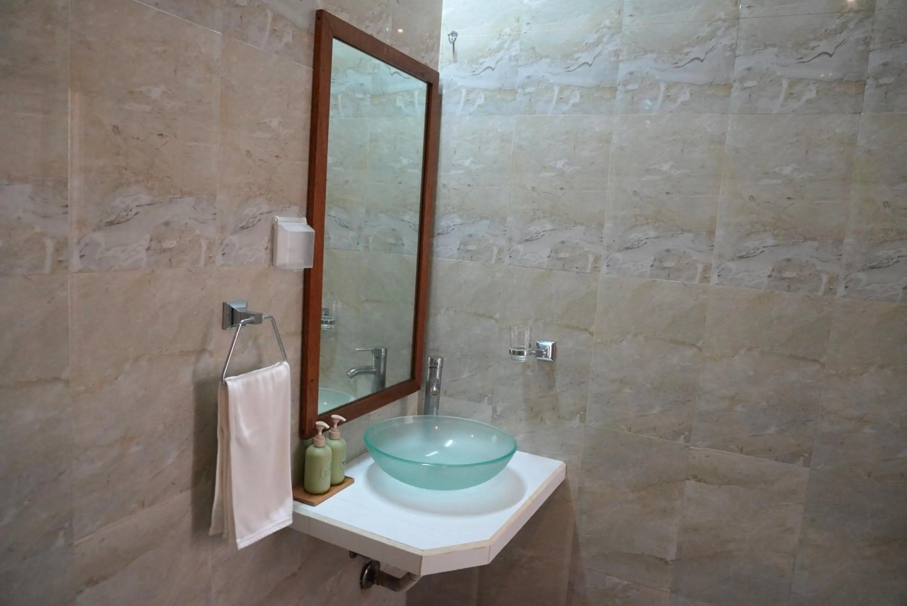Bathroom in TME Retreats Dhigurah