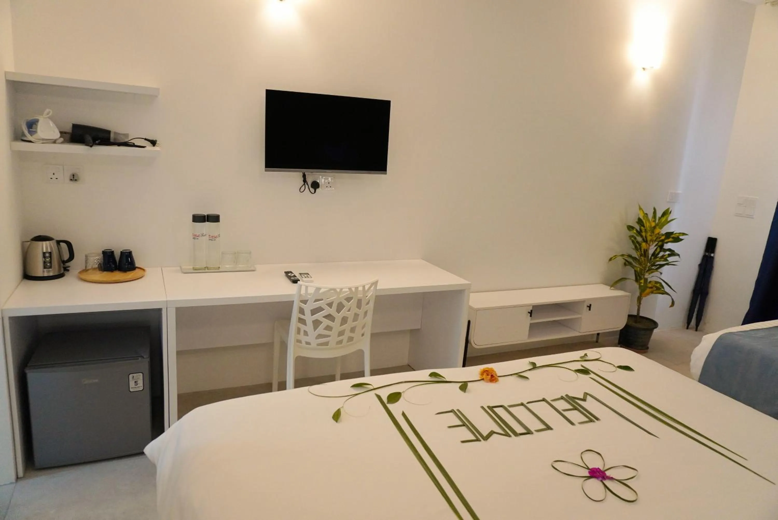 Bed in TME Retreats Dhigurah