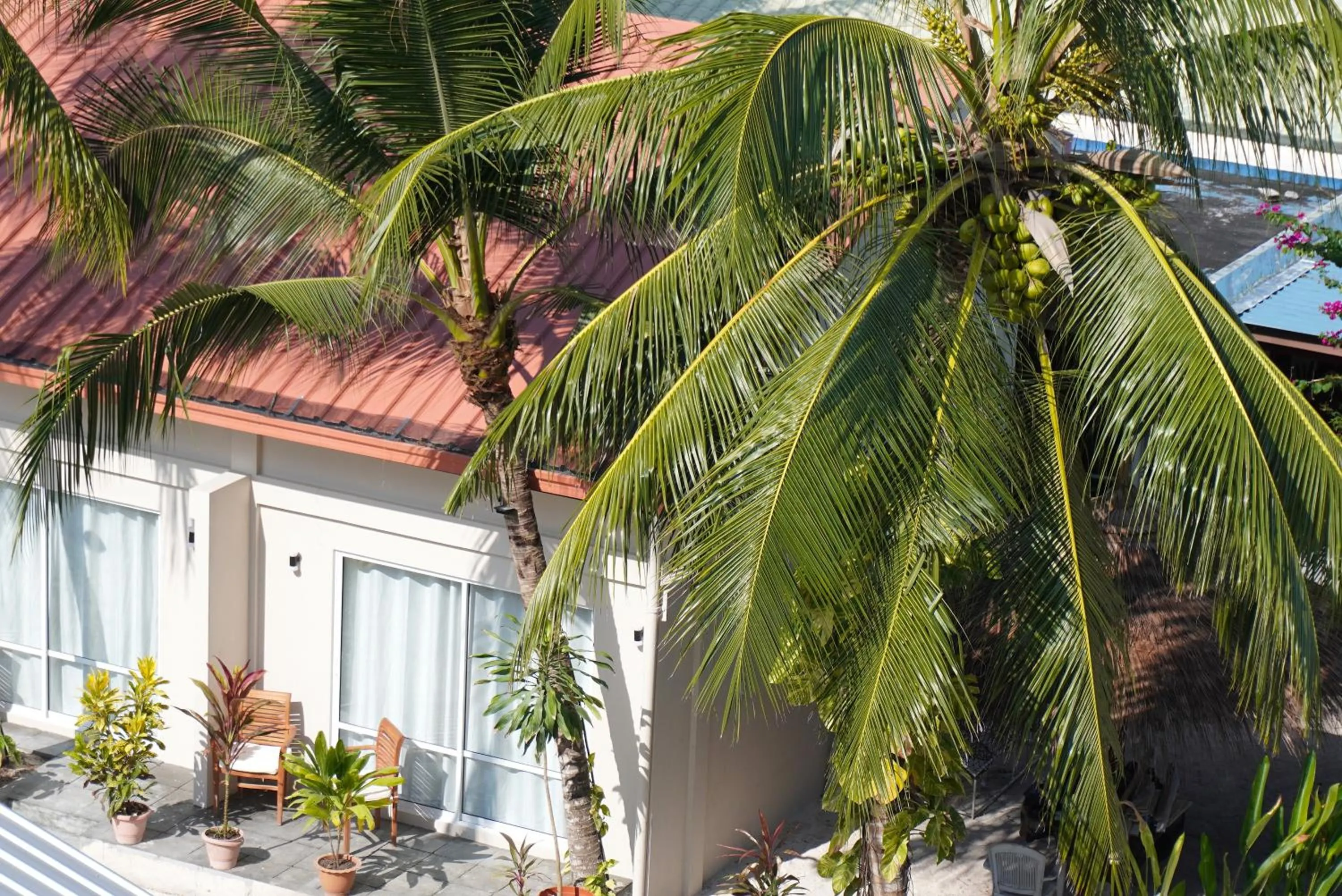 Property building in TME Retreats Dhigurah