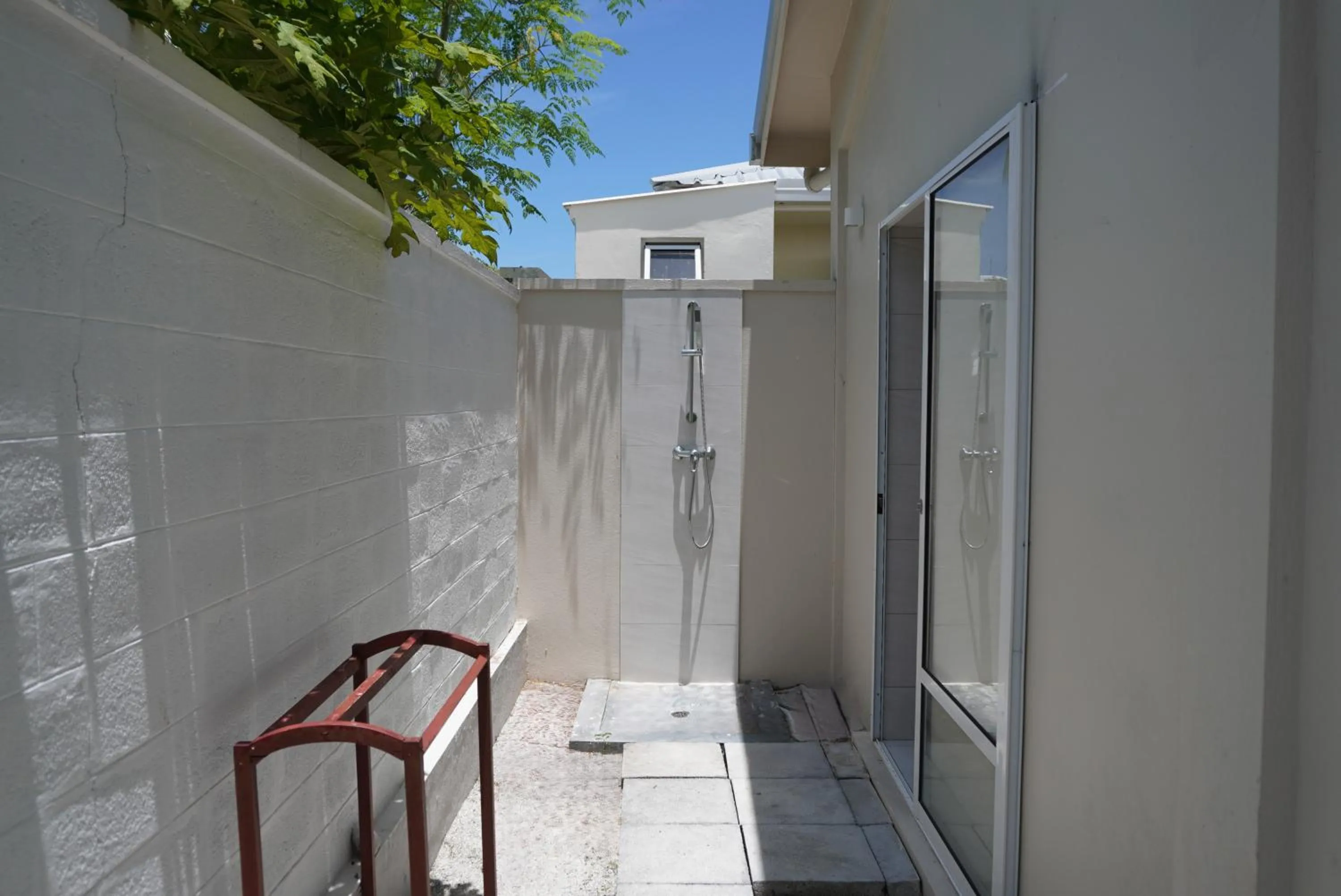 Shower in TME Retreats Dhigurah