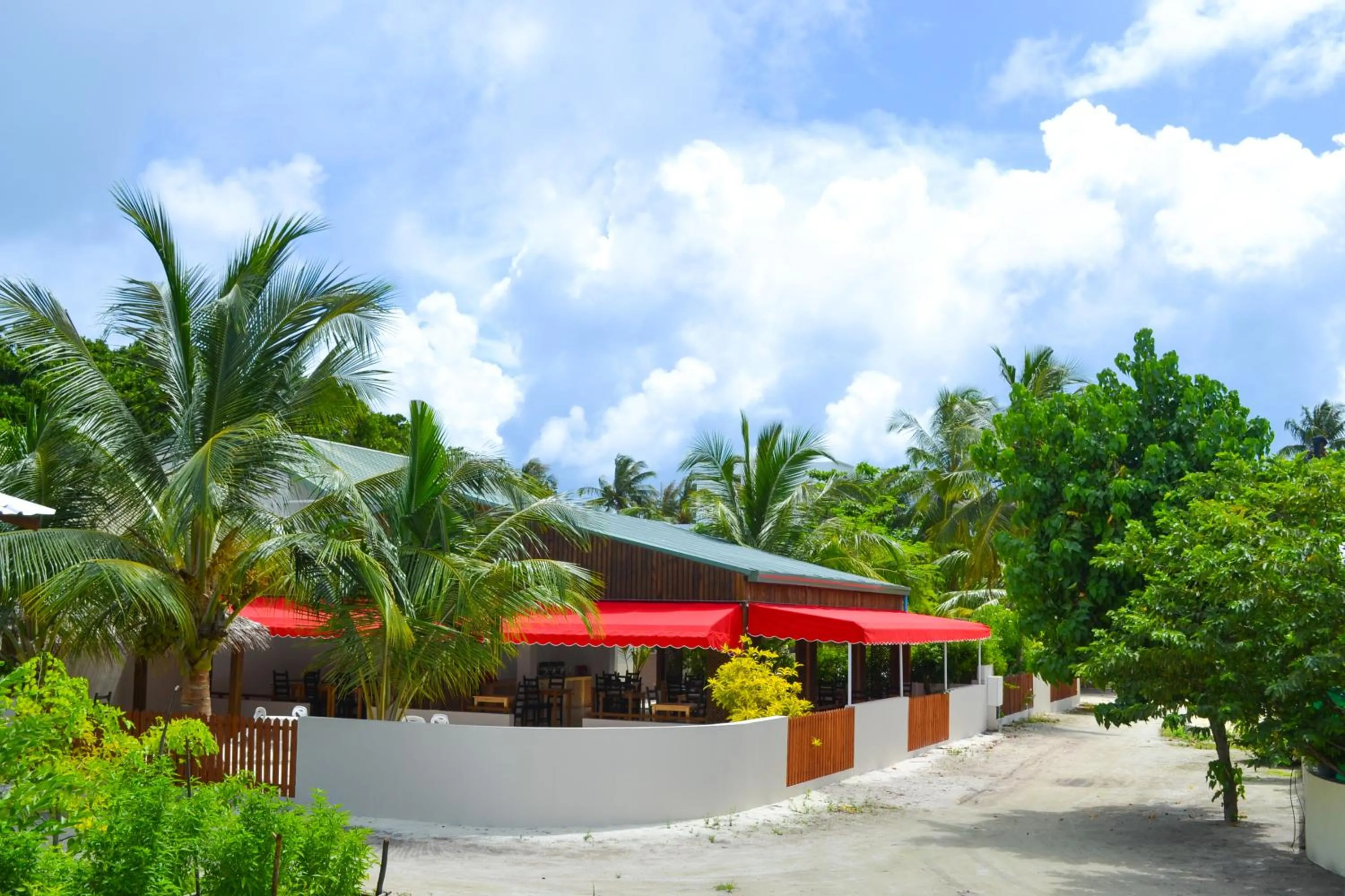 Restaurant/places to eat in TME Retreats Dhigurah