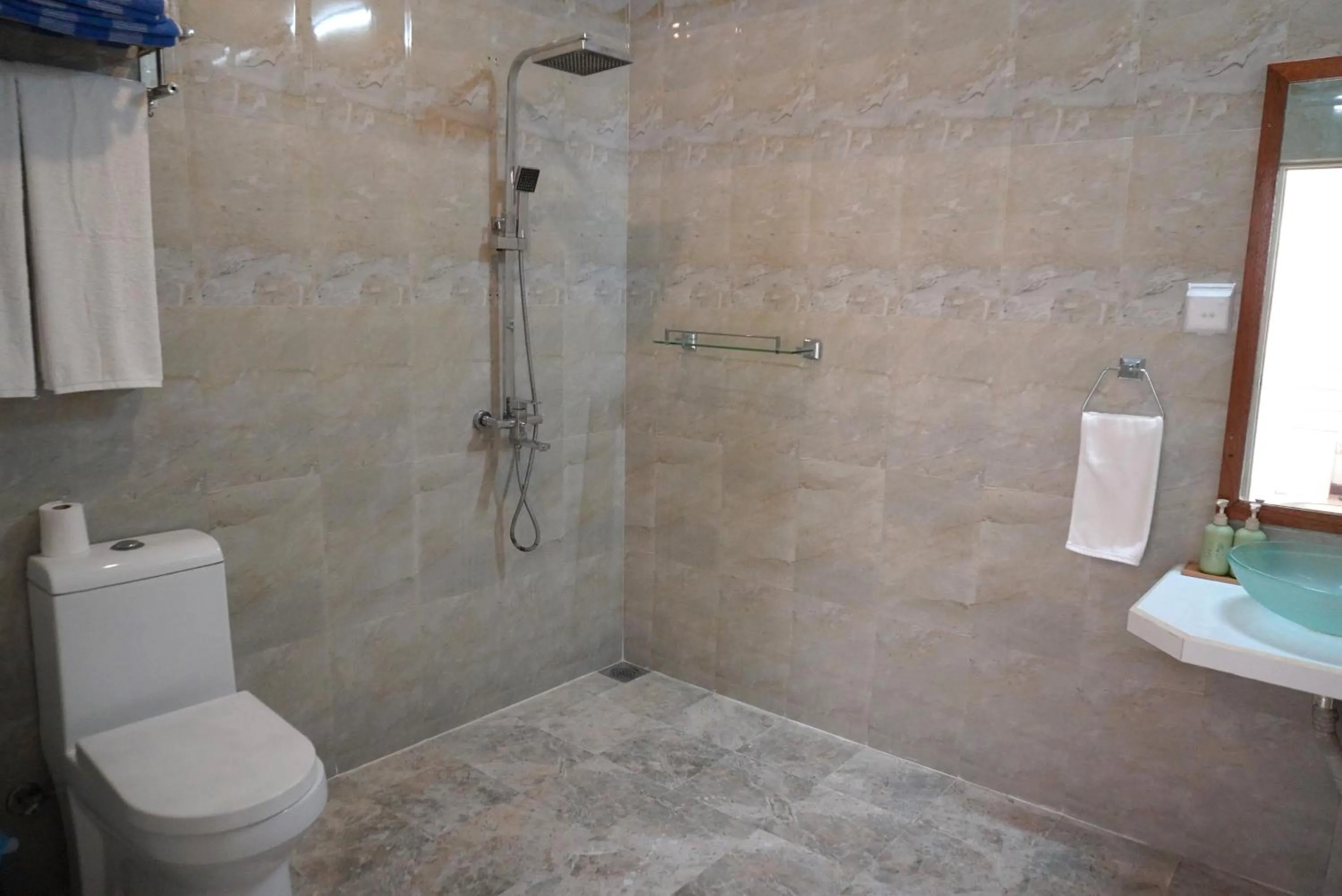 Bathroom in TME Retreats Dhigurah