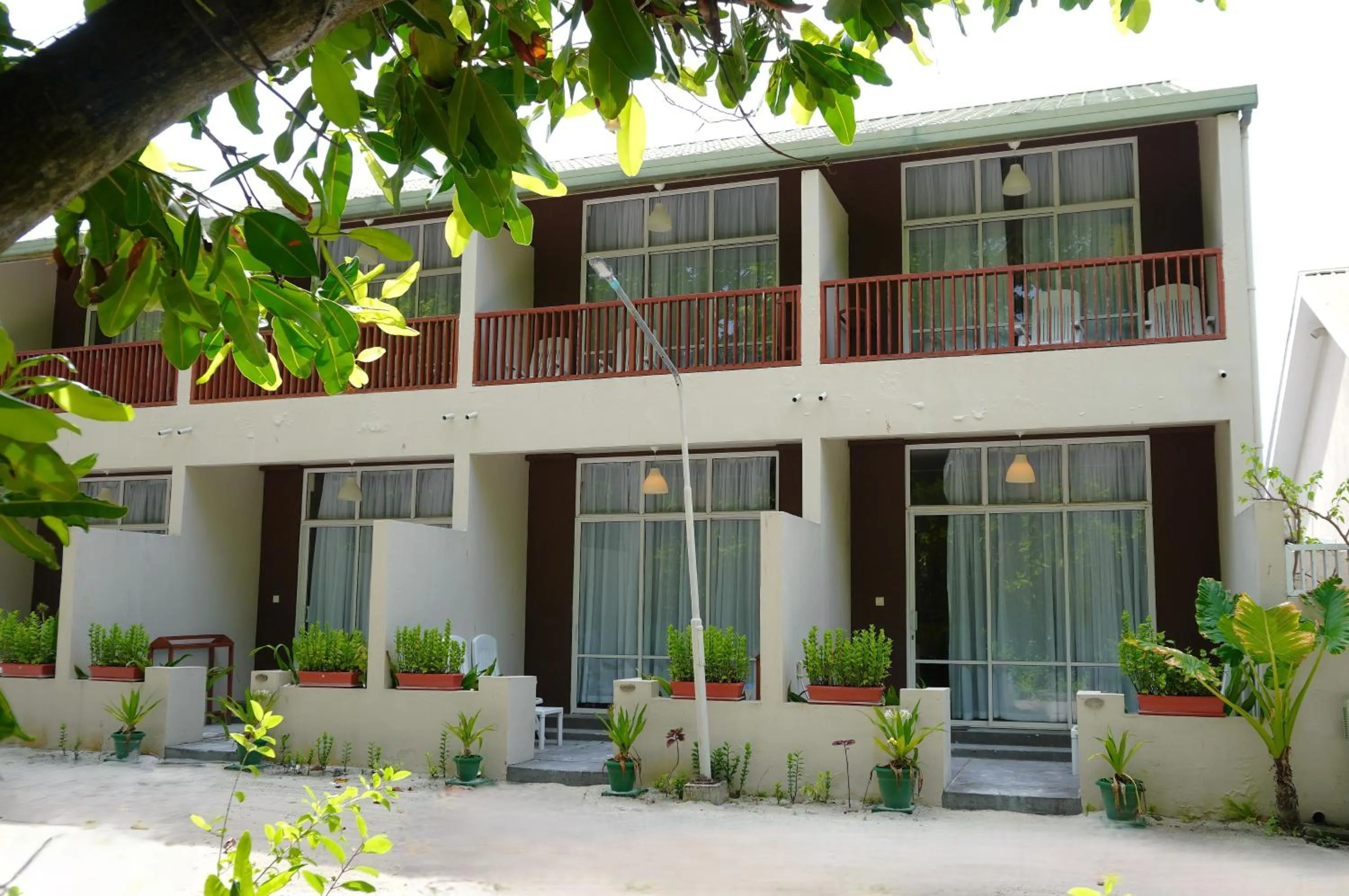 Property building in TME Retreats Dhigurah