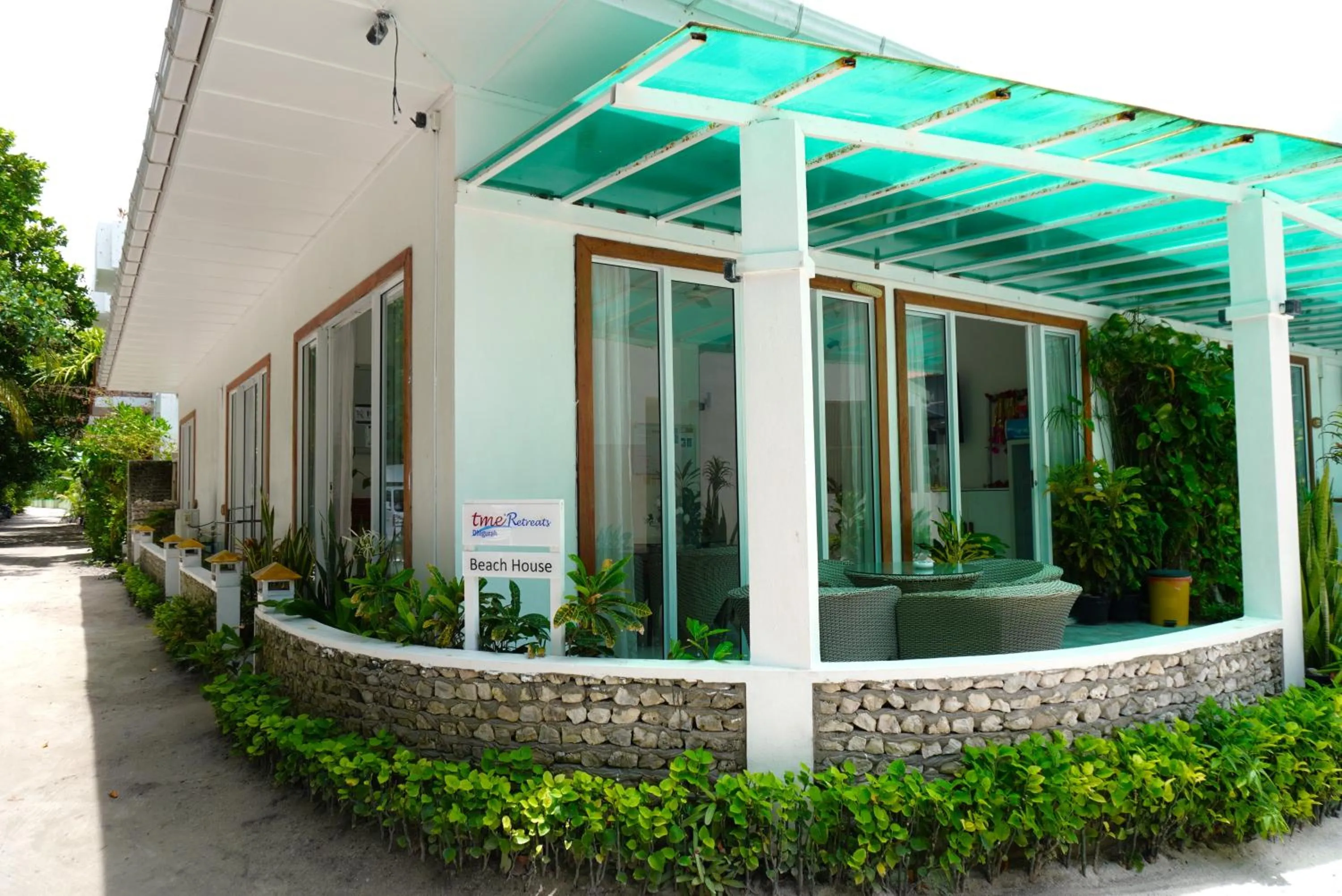 Property building in TME Retreats Dhigurah