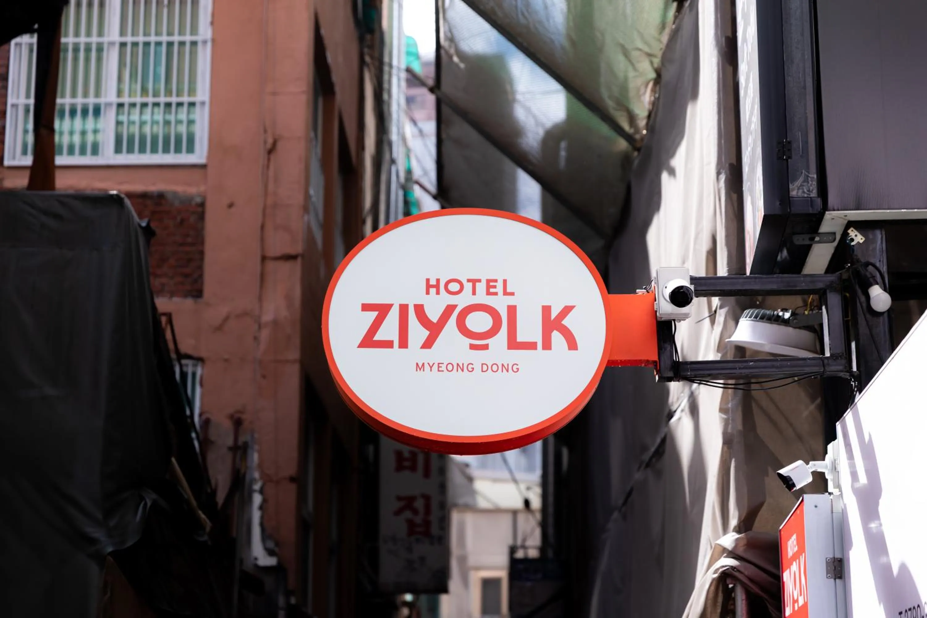 Property building in ZIYOLK Myeongdong