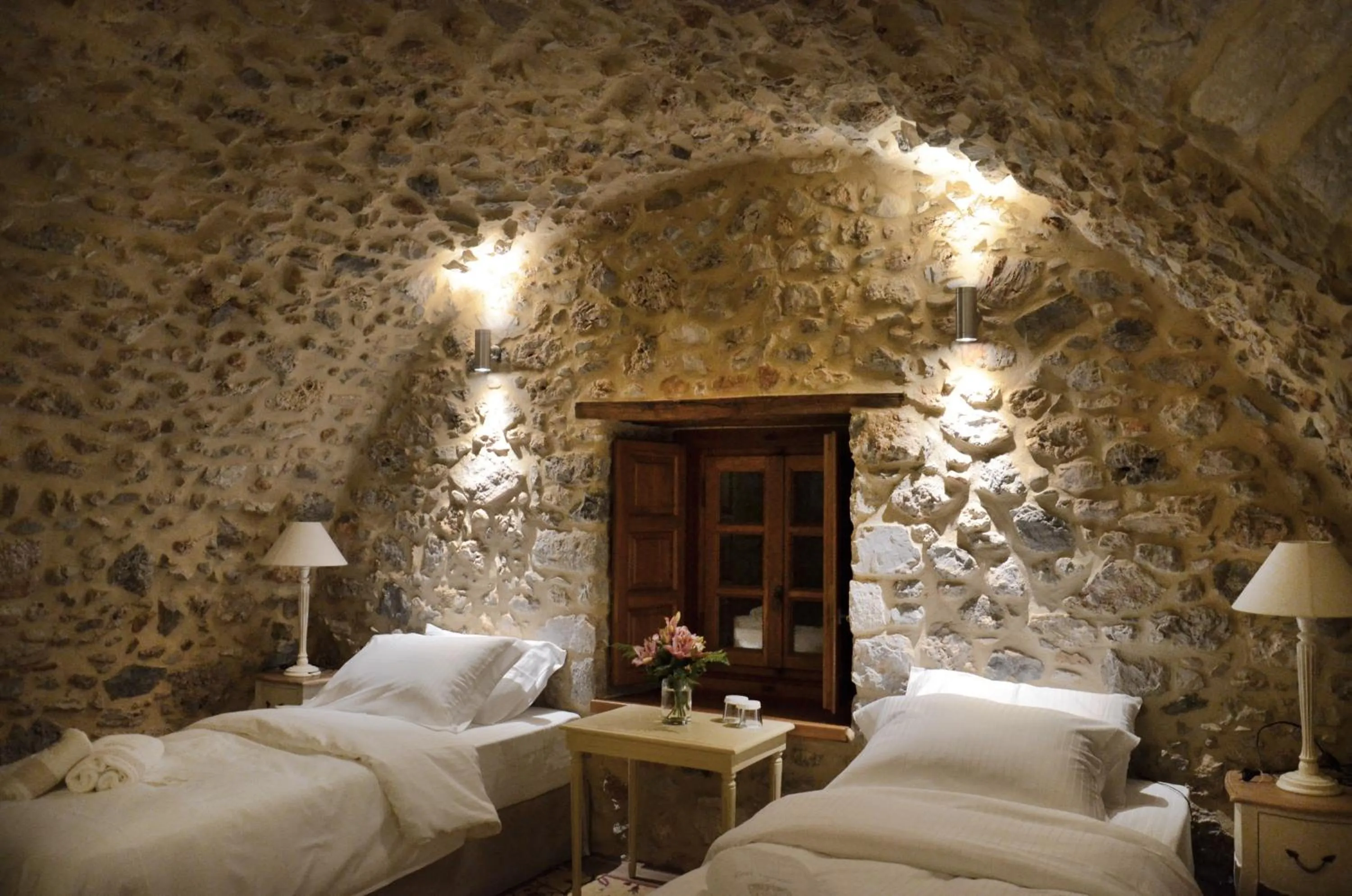 Bed in Archontiko Chioti