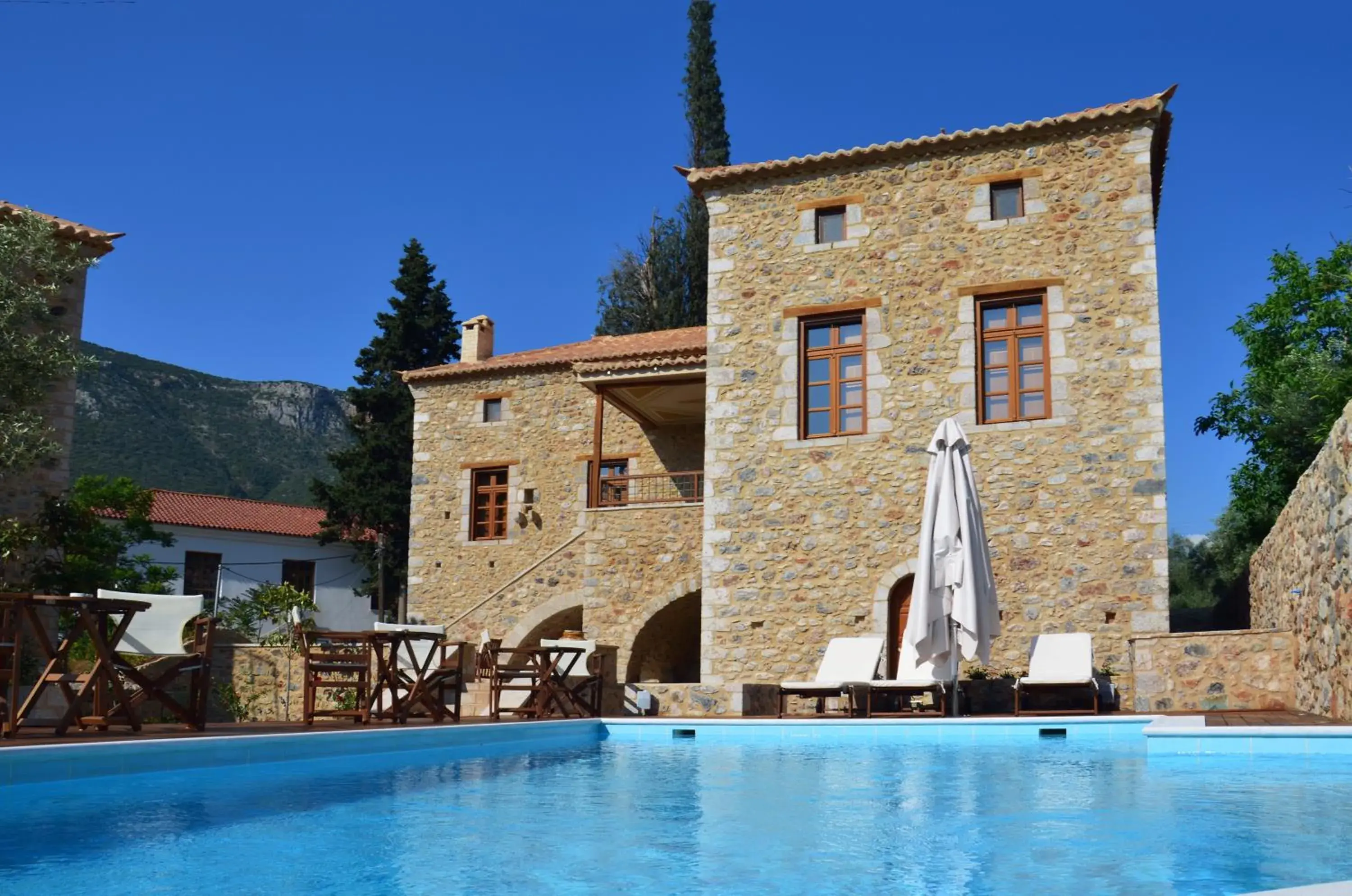 Swimming pool in Archontiko Chioti Swimming pool in Archontiko Chioti