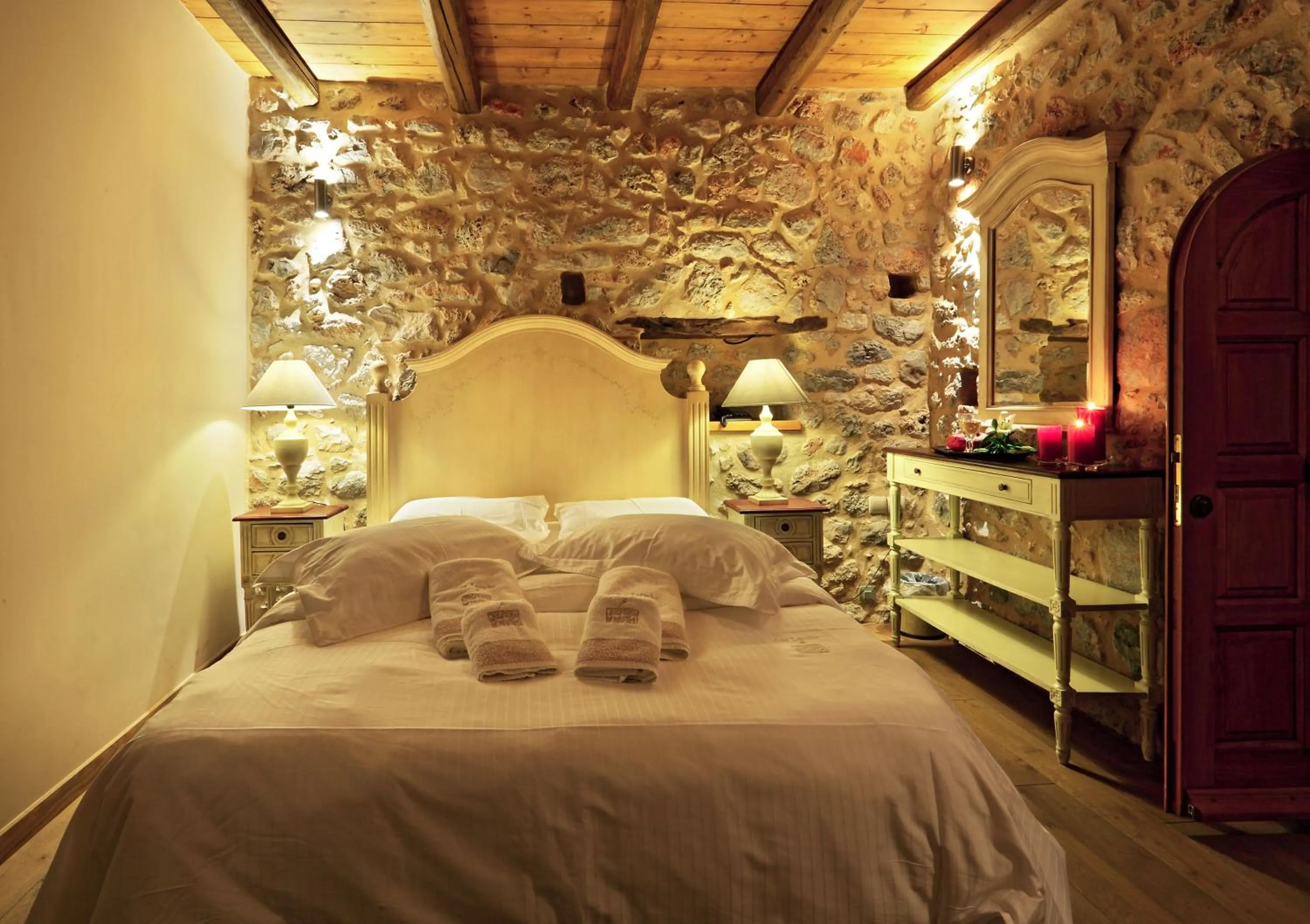 Bed in Archontiko Chioti