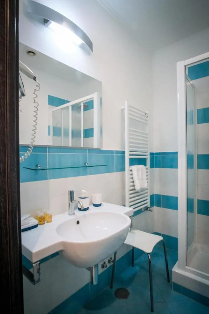 Shower in Mocenigo Vatican Suites