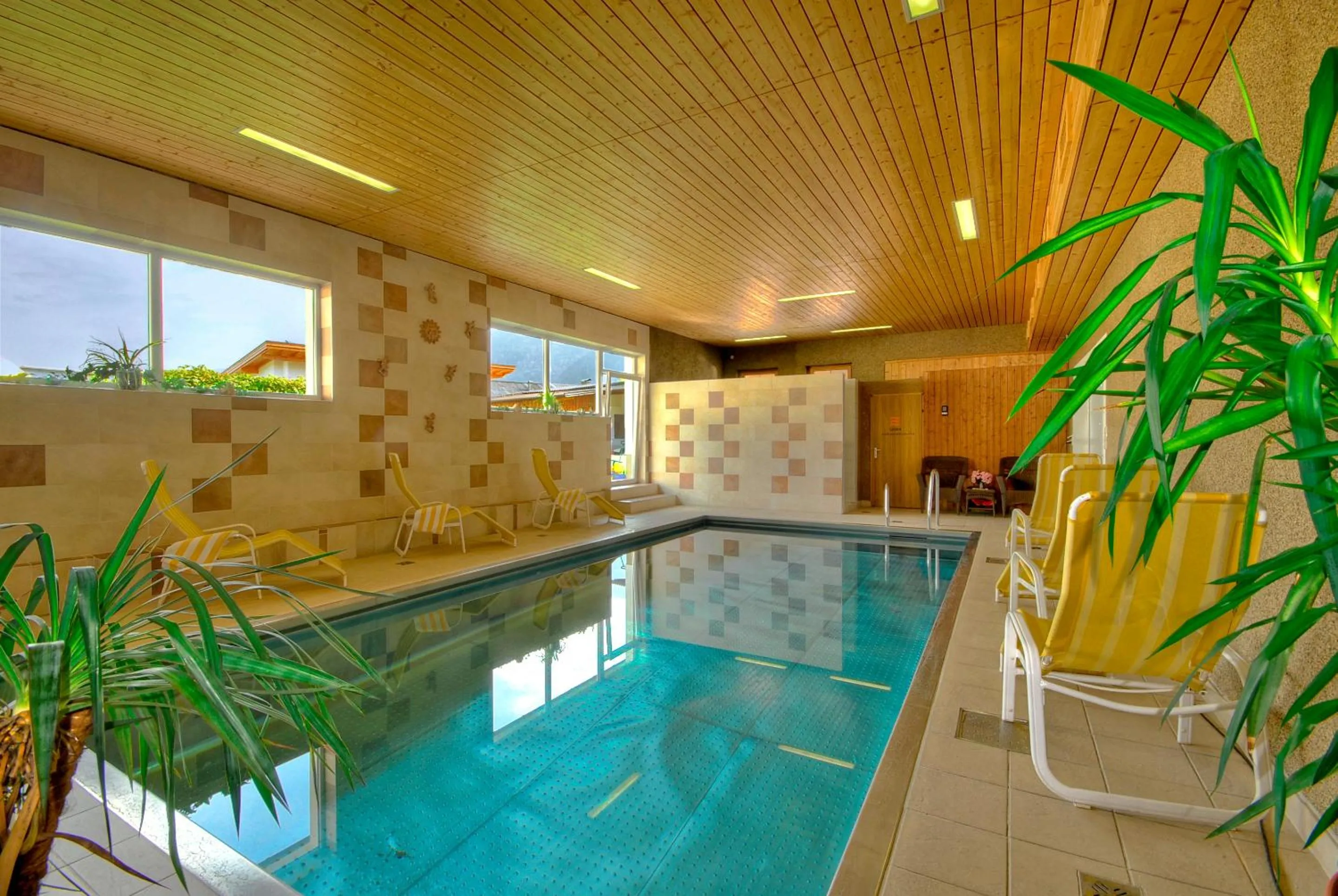 Swimming pool in Hotel-Restaurant Sonnhof