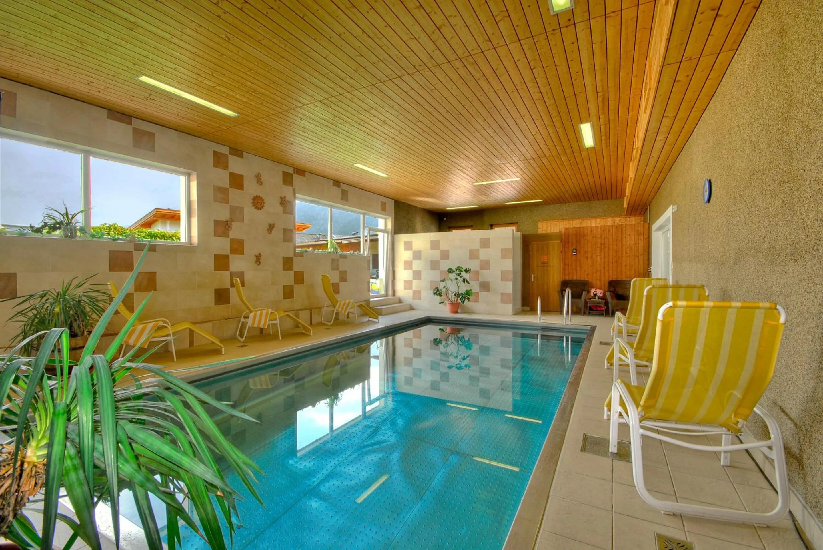 Swimming pool in Hotel-Restaurant Sonnhof