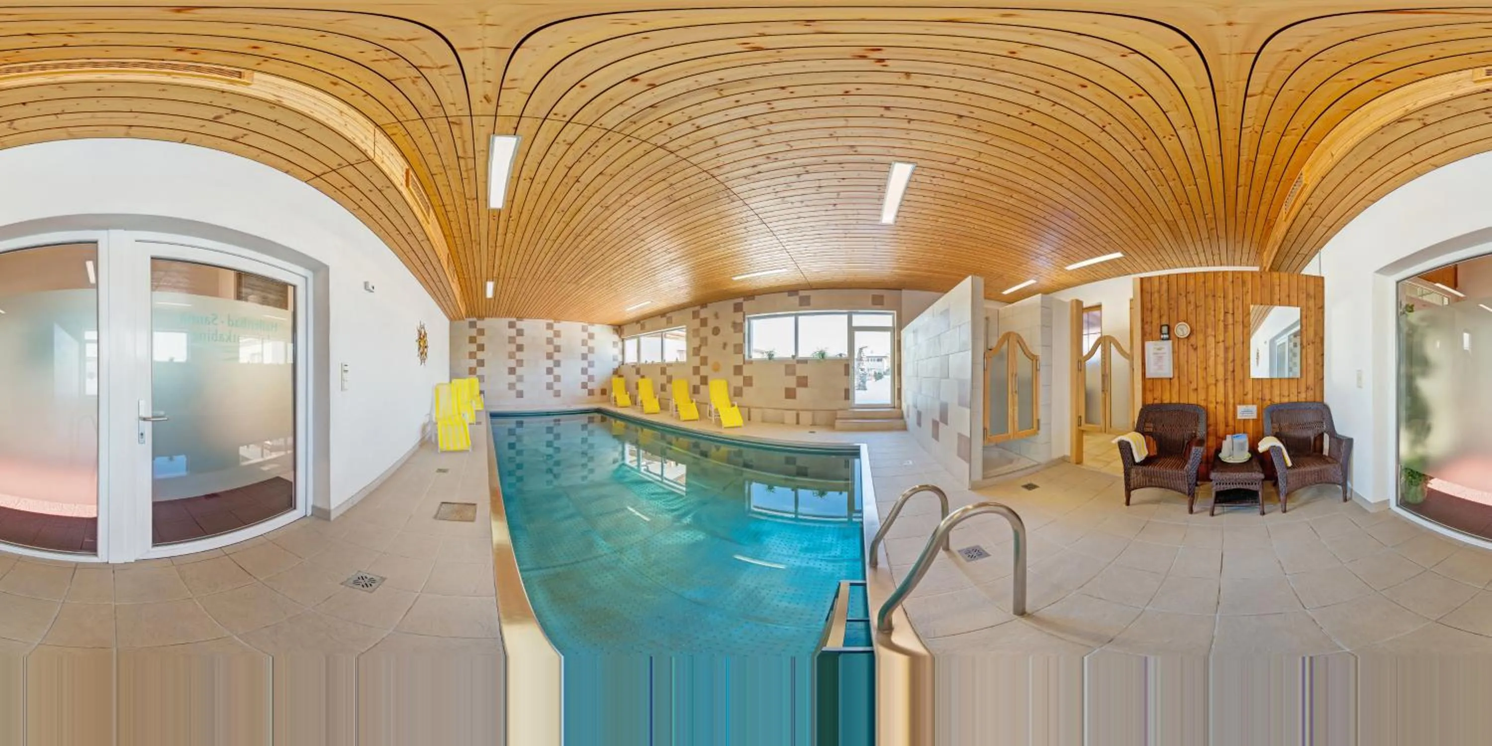 Swimming pool in Hotel-Restaurant Sonnhof