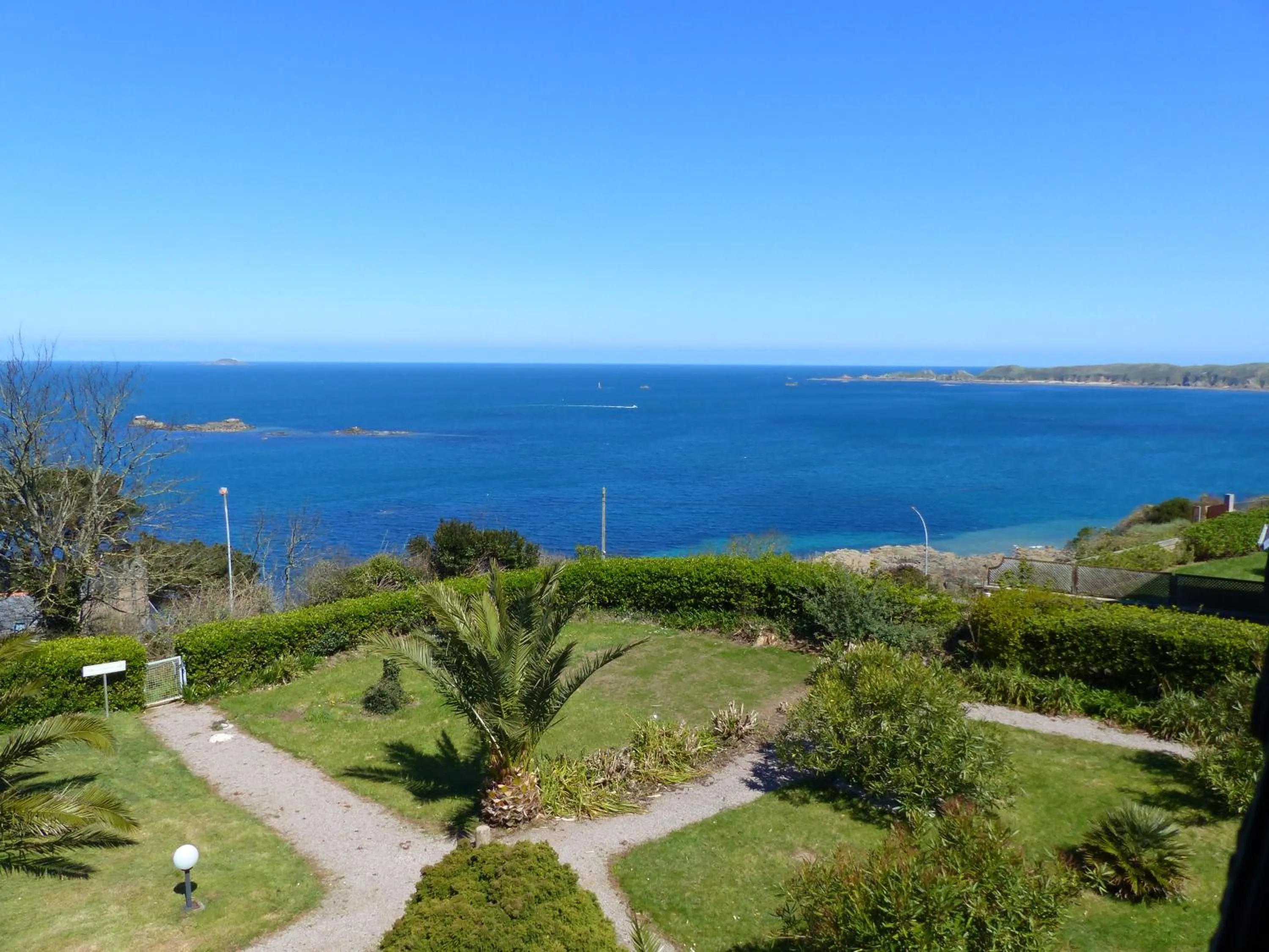 Garden view in Villa Les Hydrangéas