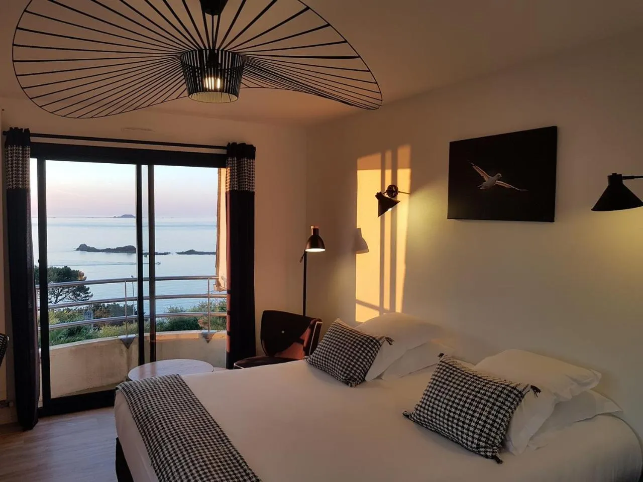 Balcony/Terrace, Bed in Villa Les Hydrangéas