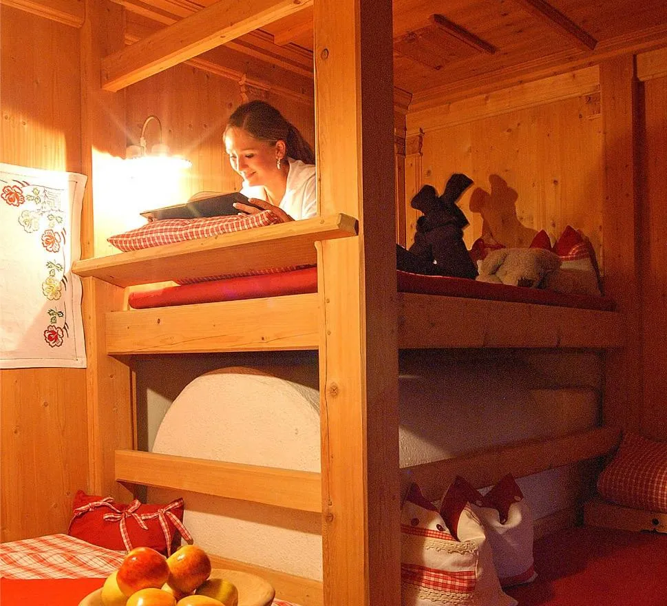 Bed in Haus Tirol