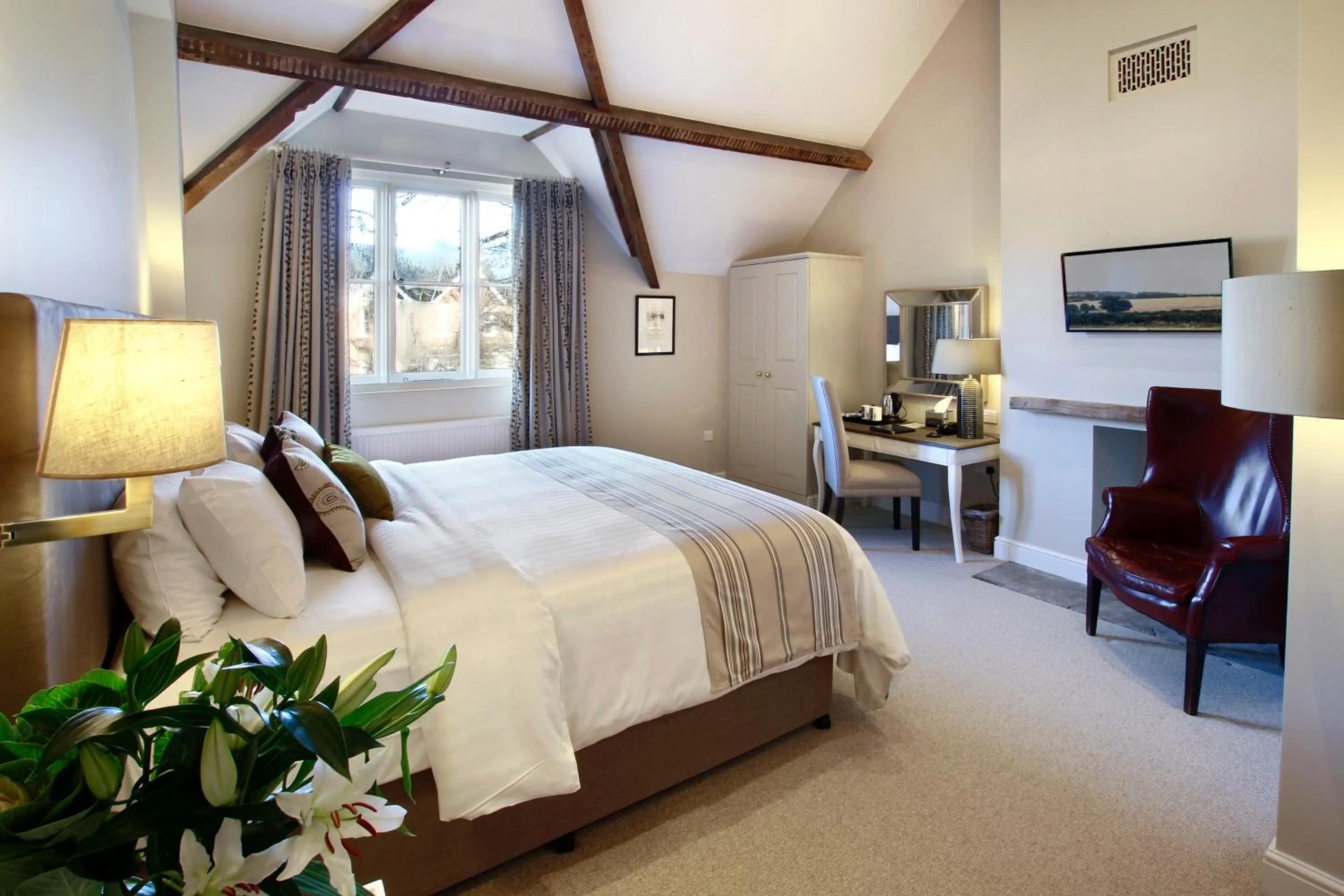 Bedroom, Bed in The Five Arrows Hotel